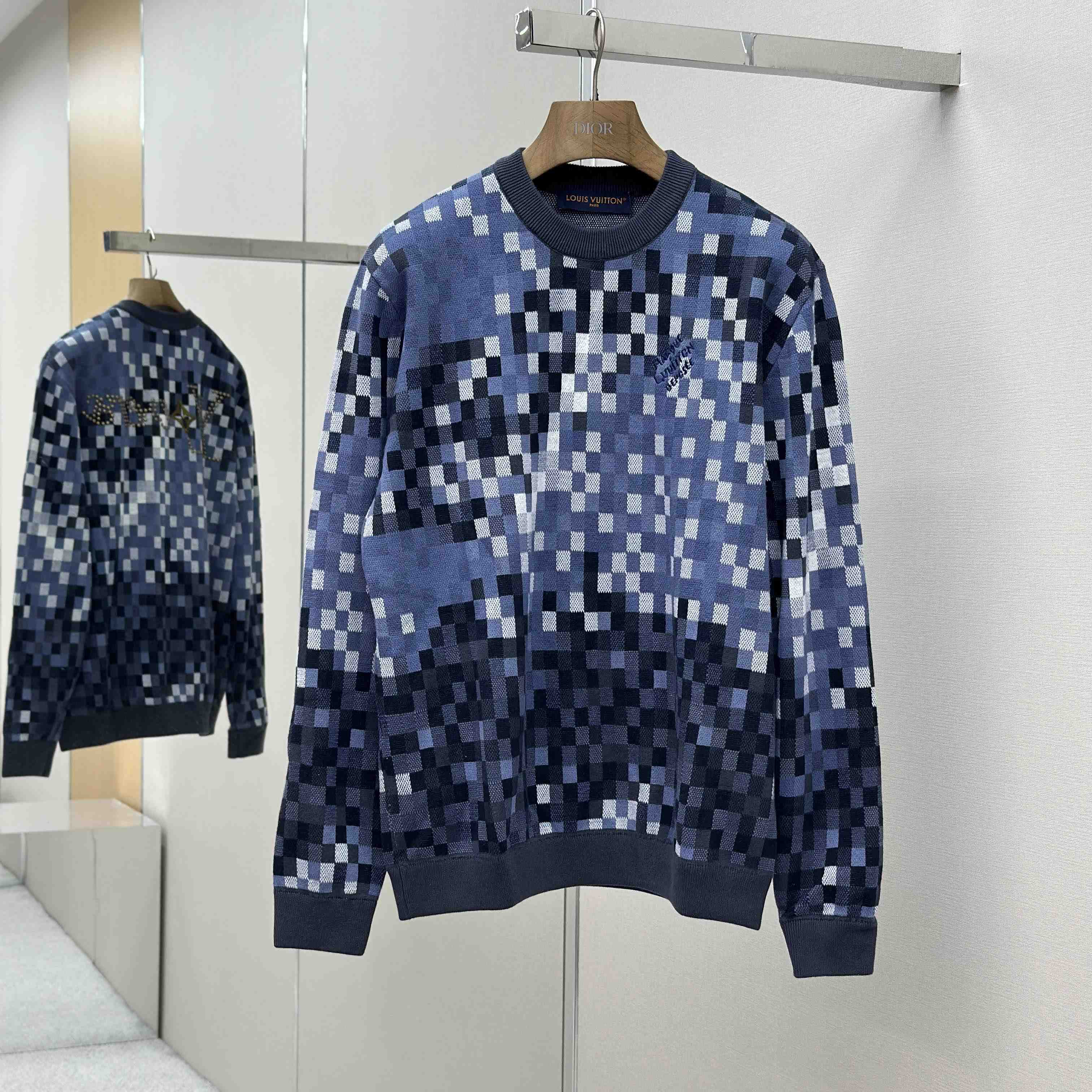Louis Vuitton LV Vers Damoflage Jacquard Pullover   1AGHTO - EUR FASHION