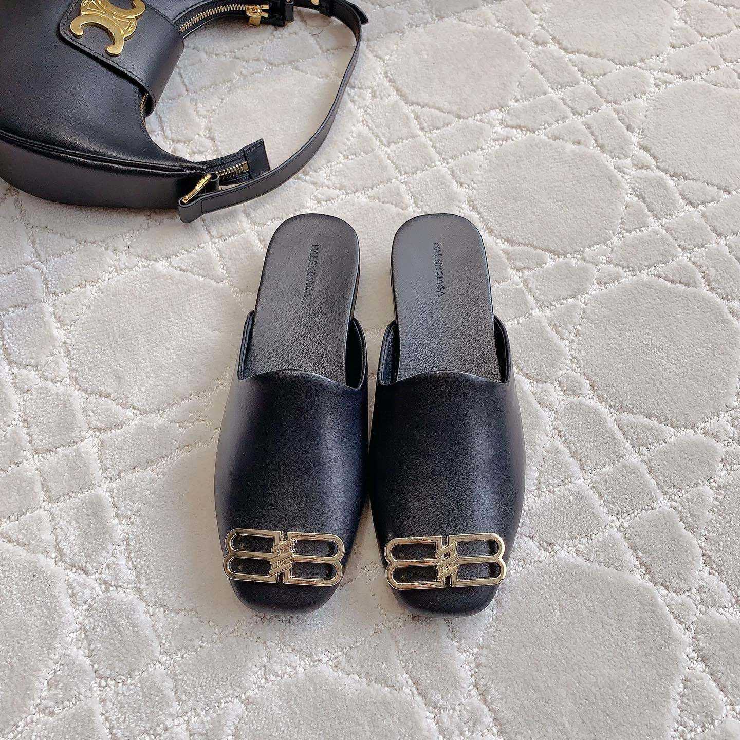 Balenciaga Flat Cosy BB Mule Slide Sandals - EUR FASHION