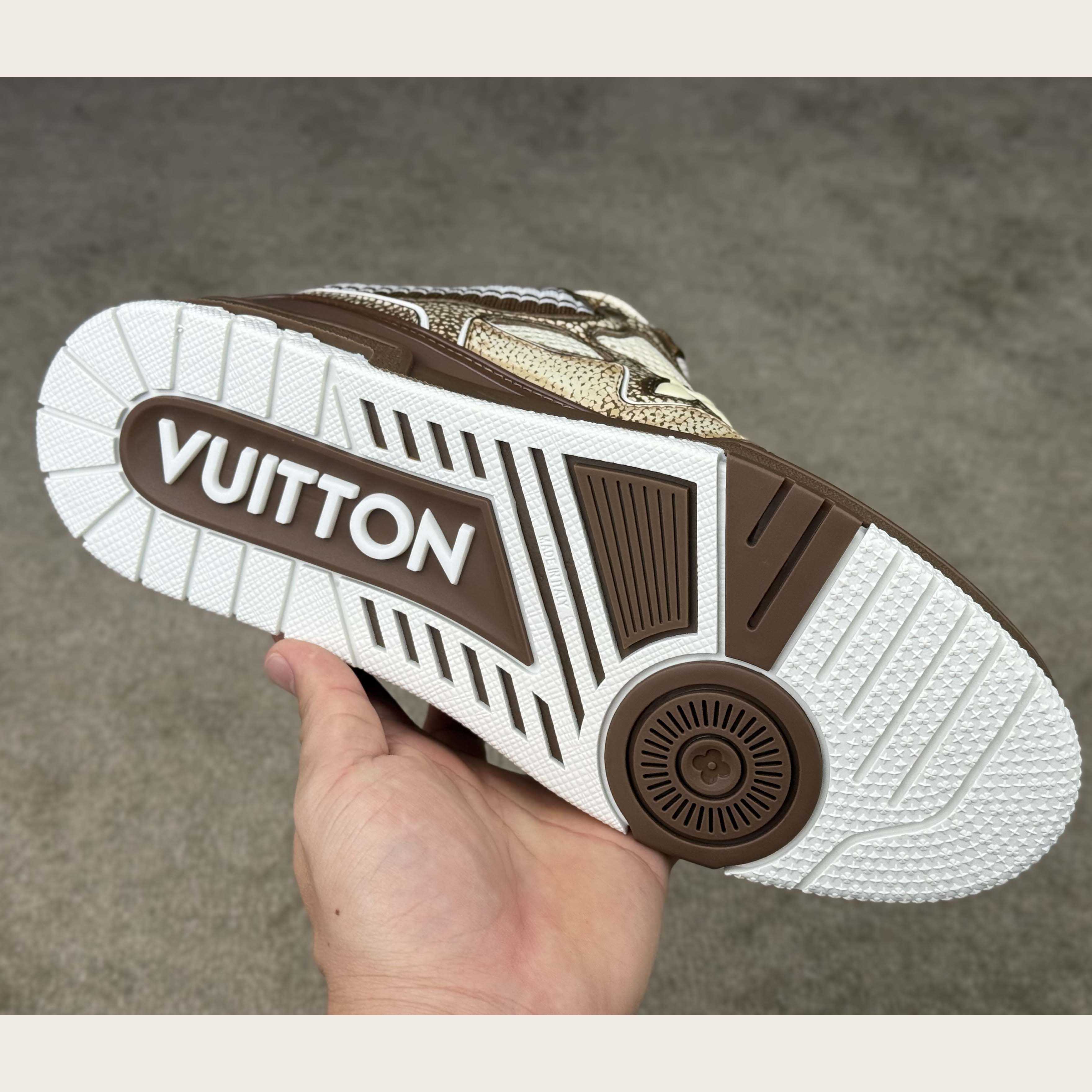 Louis Vuitton LV Skate Sneaker   1AHSWO - EUR FASHION