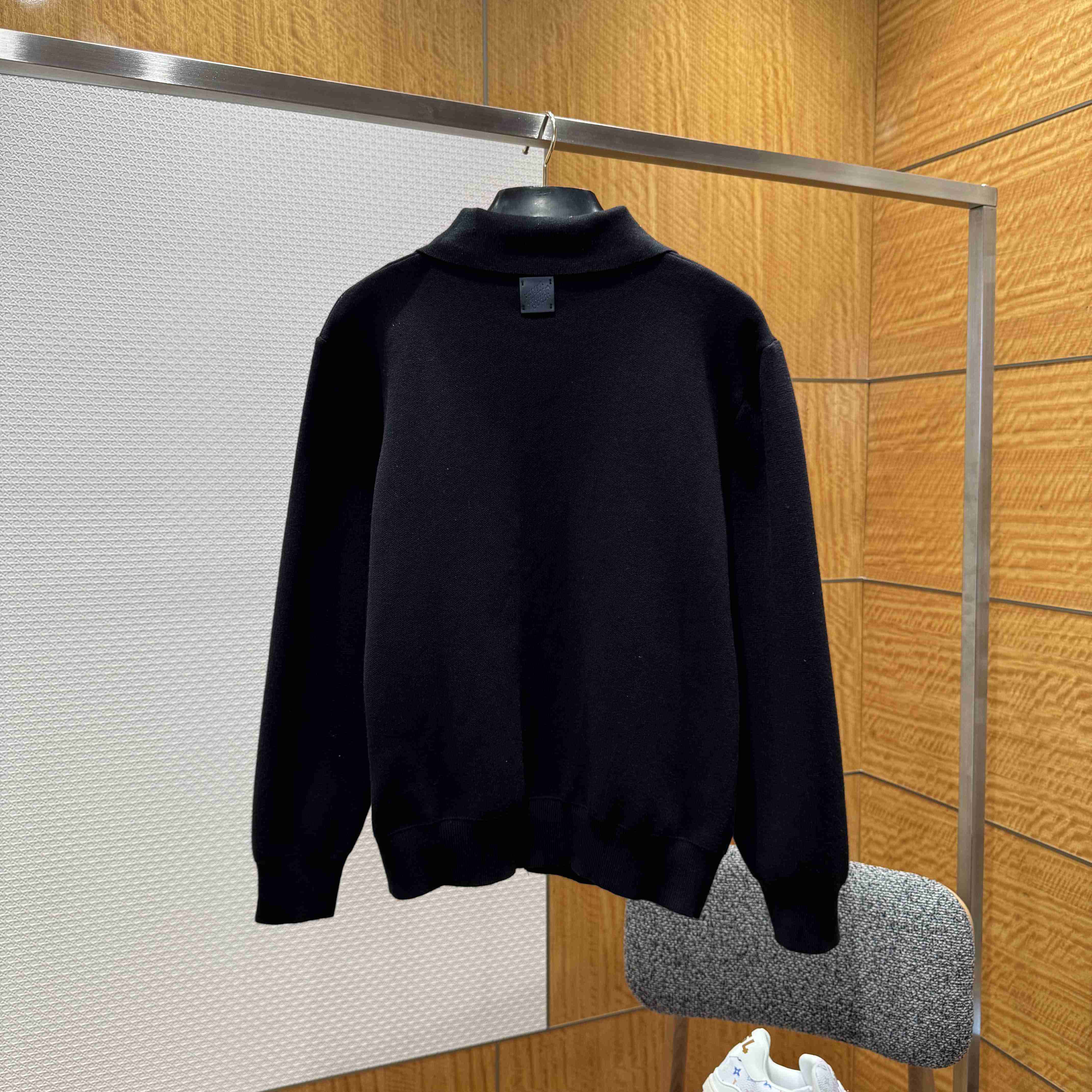 Louis Vuitton Knit Blouson With Leather Details   1AH346 - EUR FASHION