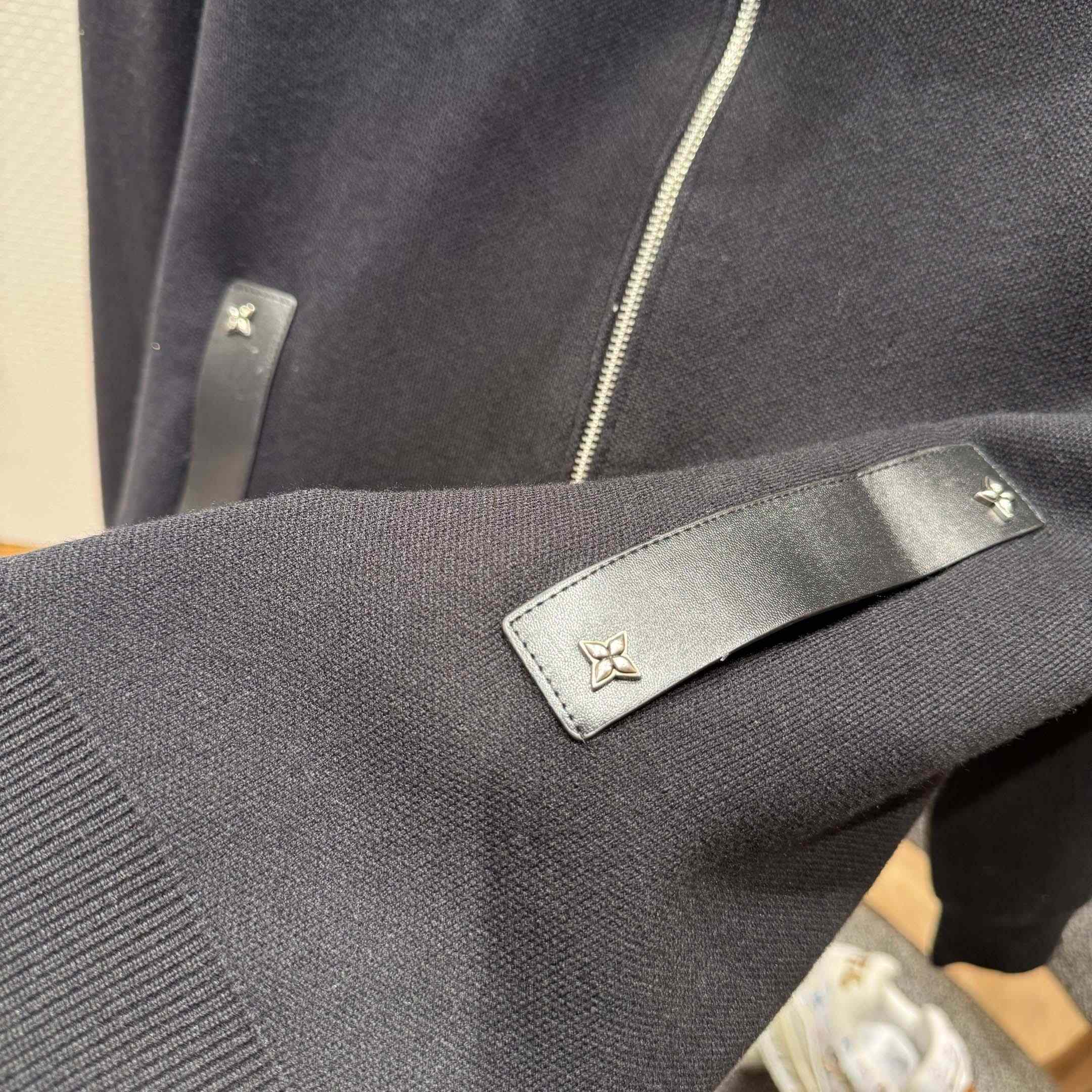 Louis Vuitton Knit Blouson With Leather Details   1AH346 - EUR FASHION