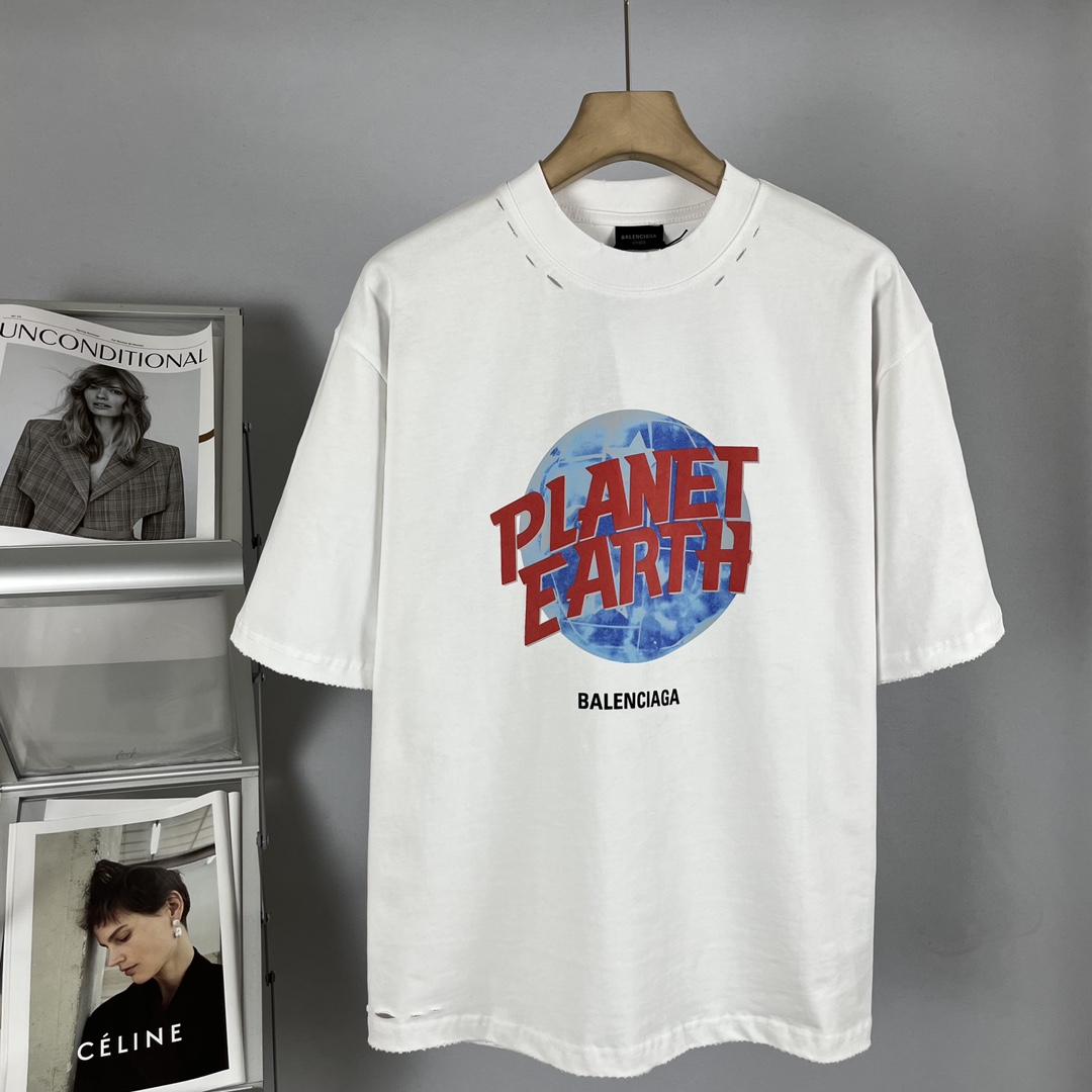 Balenciaga Planet Earth T-shirt - EUR FASHION