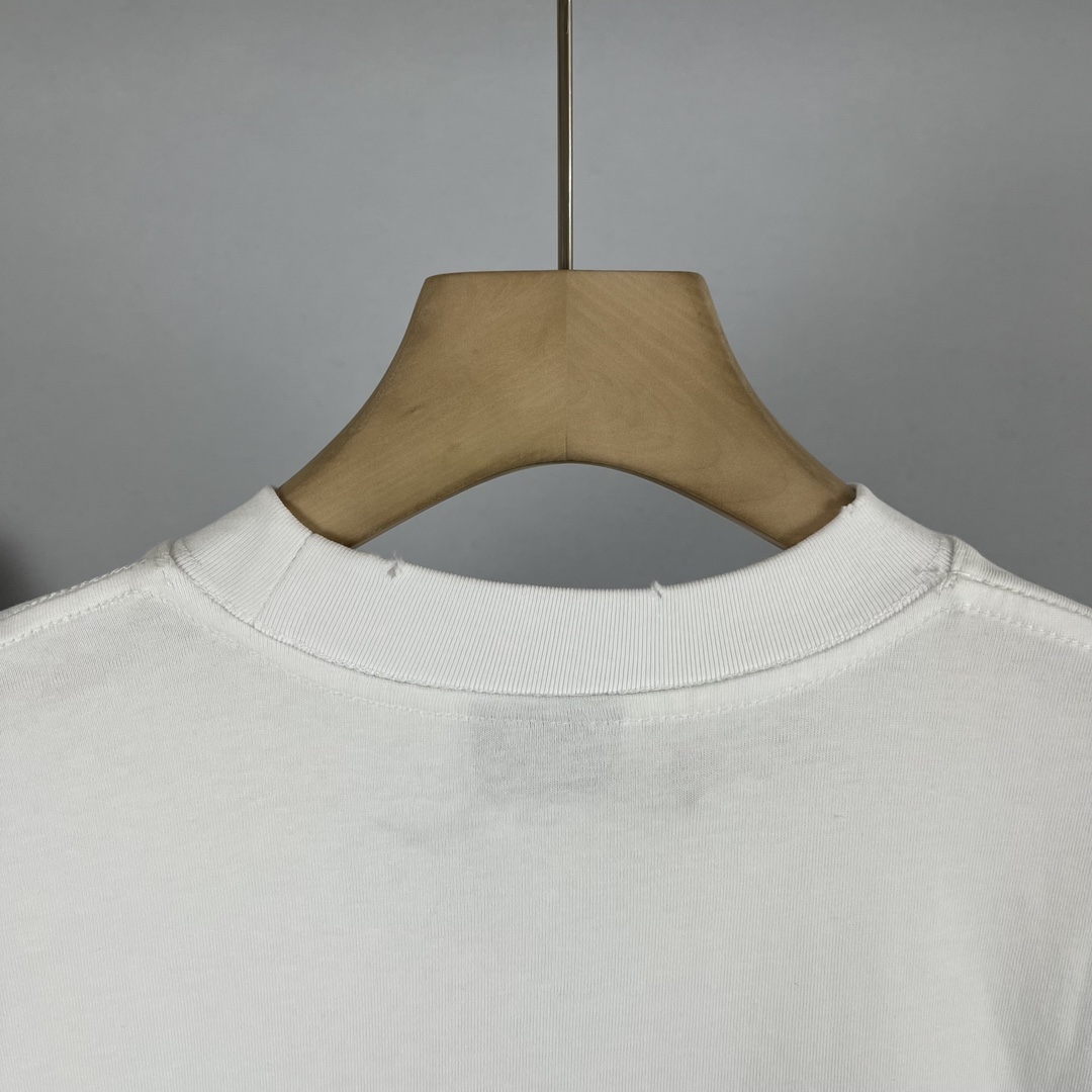 Balenciaga Planet Earth T-shirt - EUR FASHION