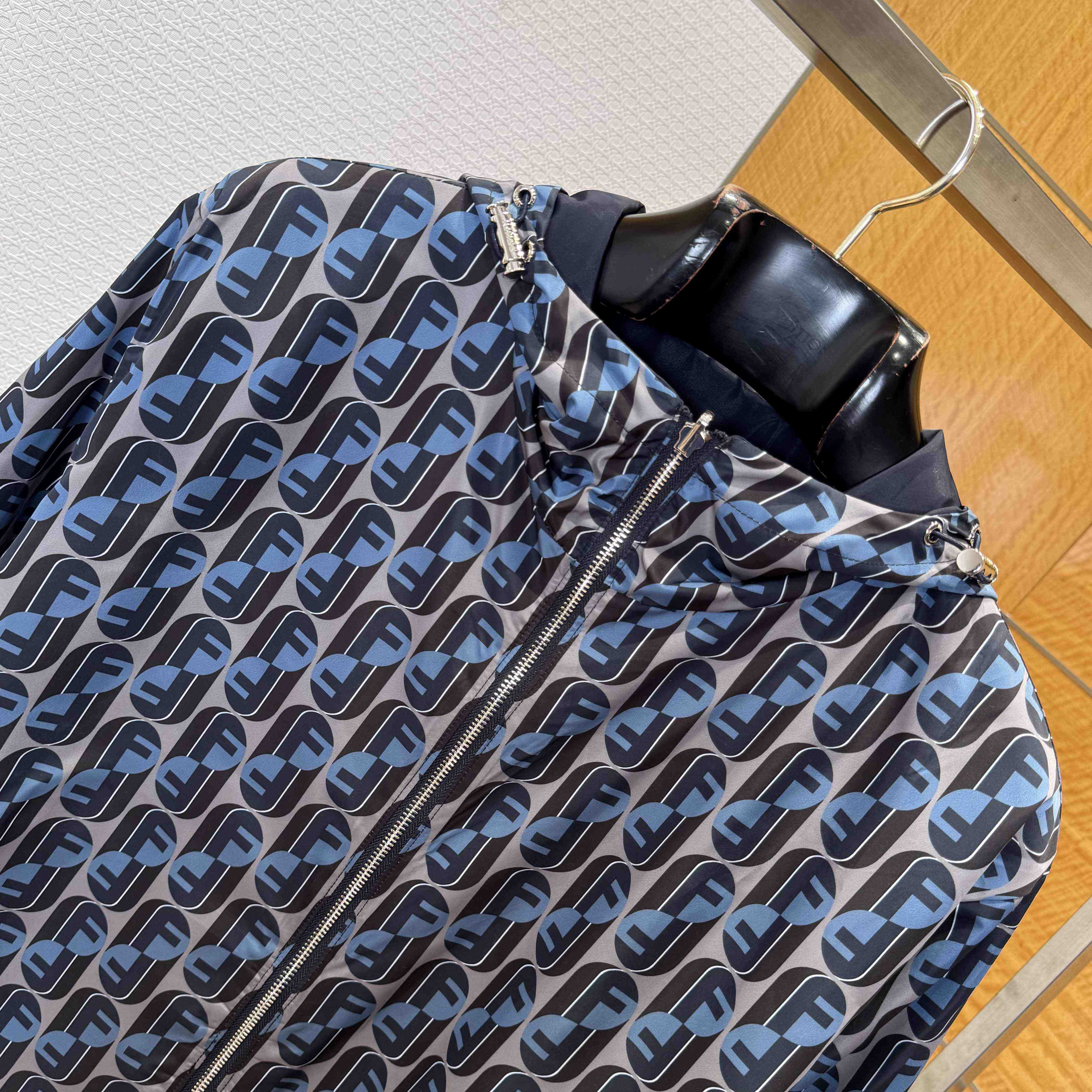 Fendi Men's Reversible Nylon Windbreaker - EUR FASHION