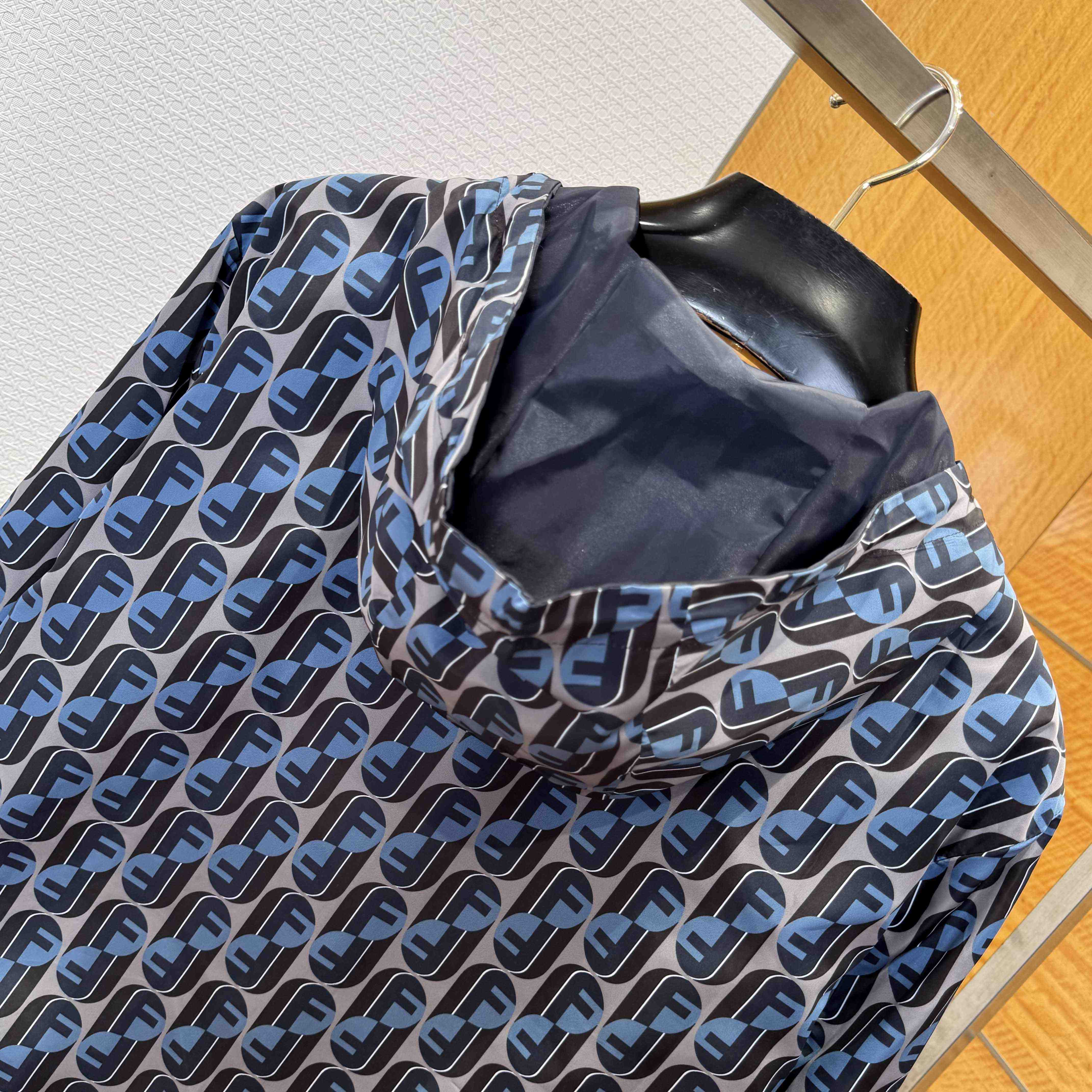 Fendi Men's Reversible Nylon Windbreaker - EUR FASHION