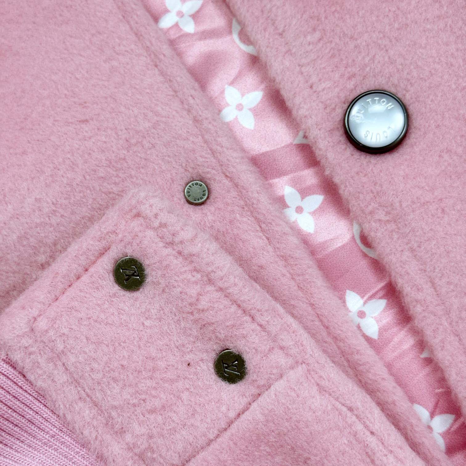 Louis Vuitton Signature Leather Varsity Jacket   1AILZ2 - EUR FASHION