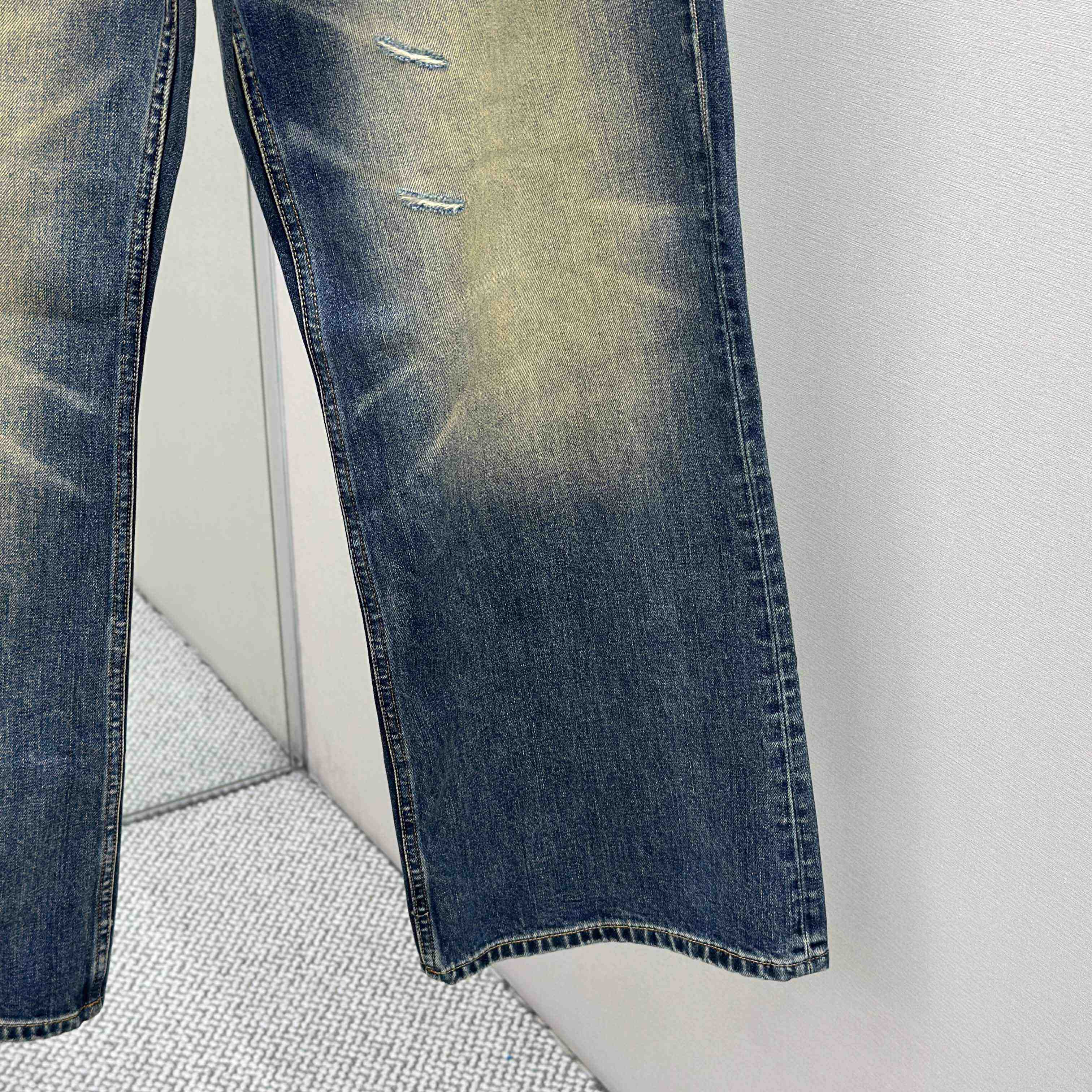 Acne Studios Regular Fit Jeans 2010 - EUR FASHION