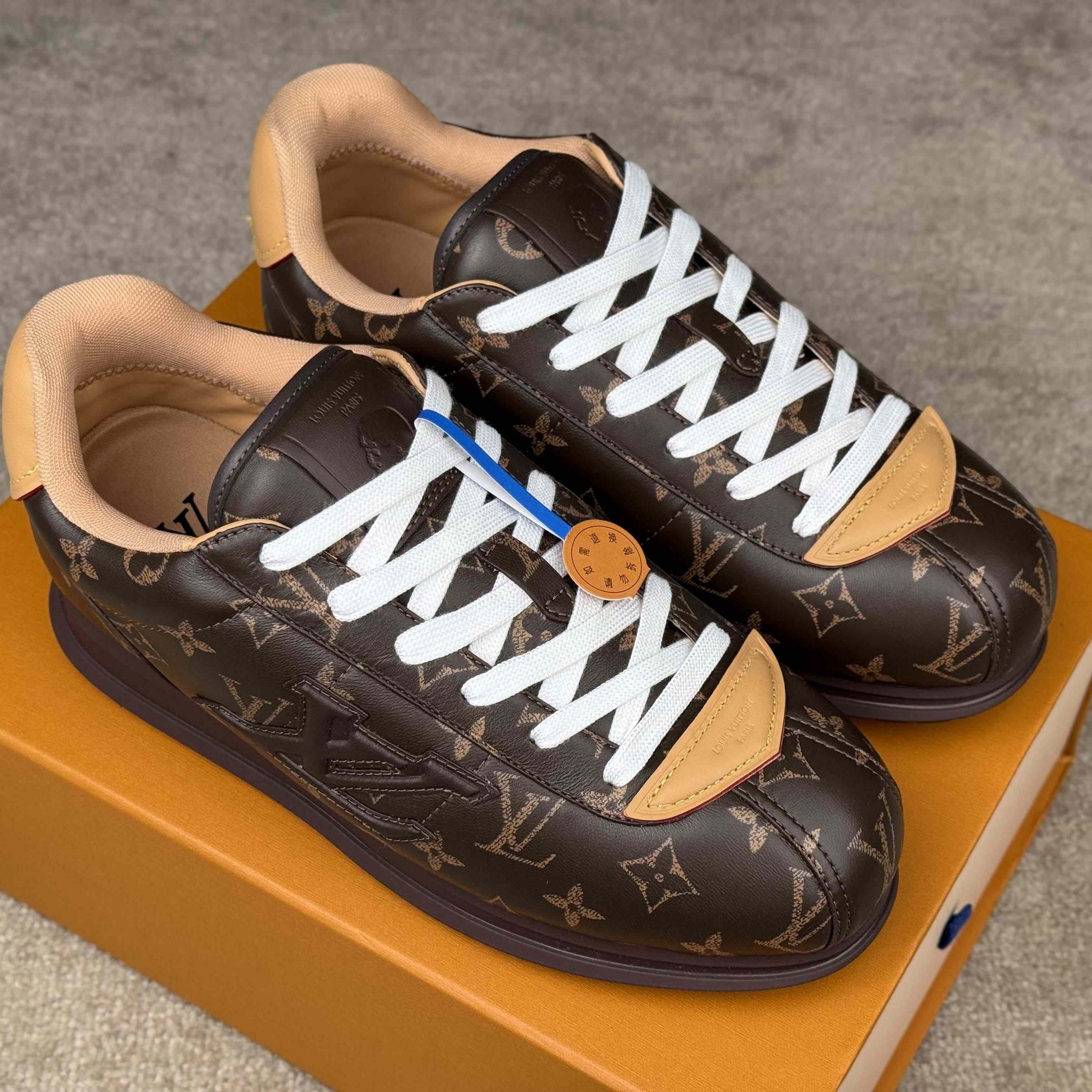 Louis Vuitton LV BUTTERSOFT Sneaker    1AIKVD - EUR FASHION