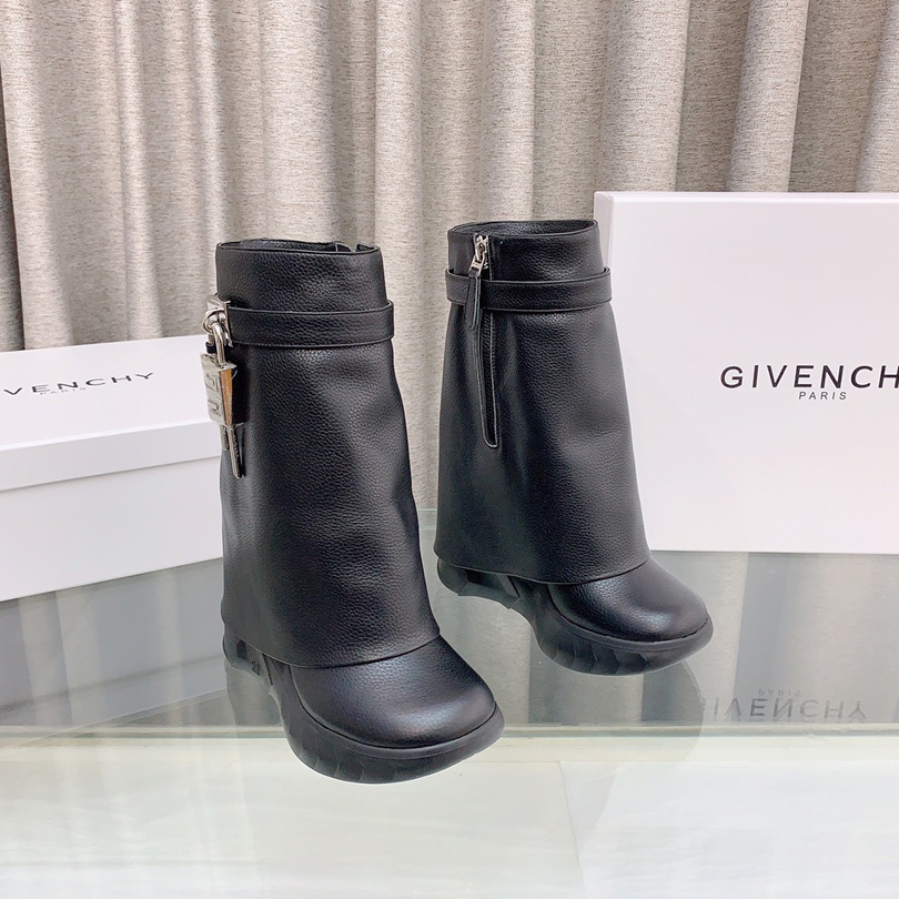 Givenchy Shark Lock Boots - EUR FASHION