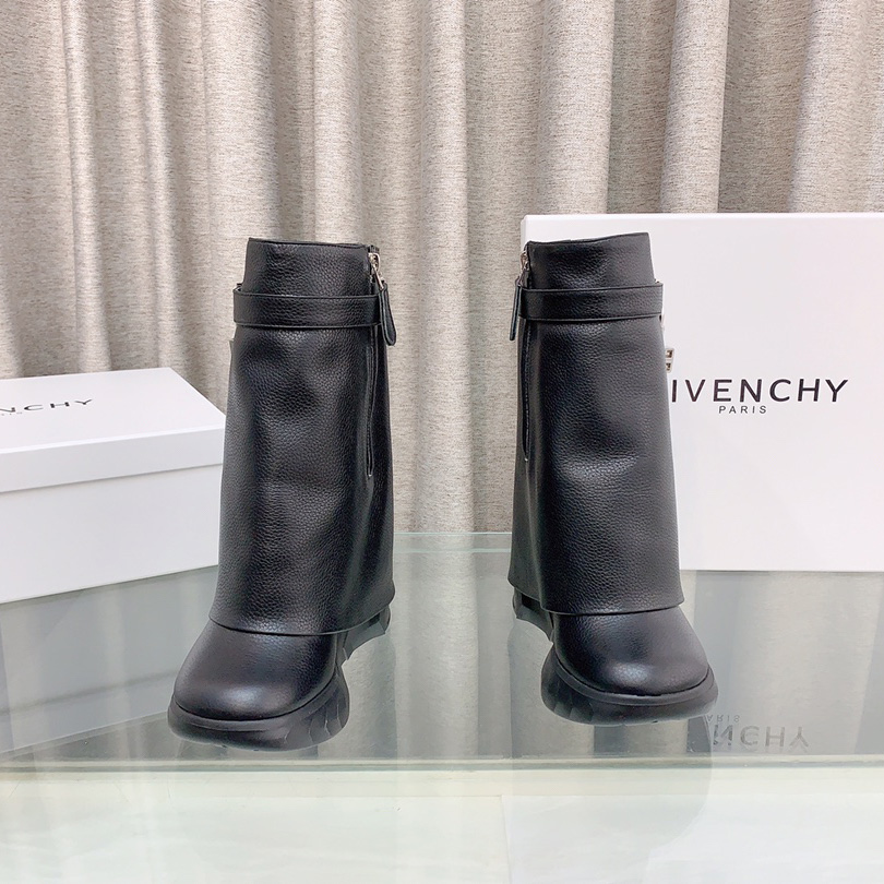 Givenchy Shark Lock Boots - EUR FASHION