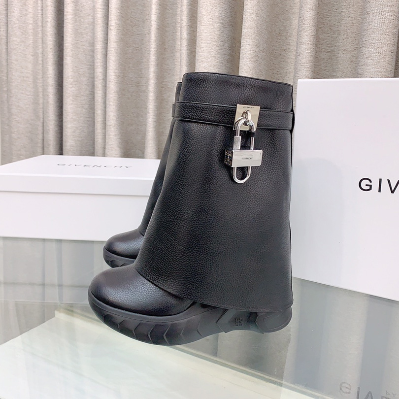 Givenchy Shark Lock Boots - EUR FASHION