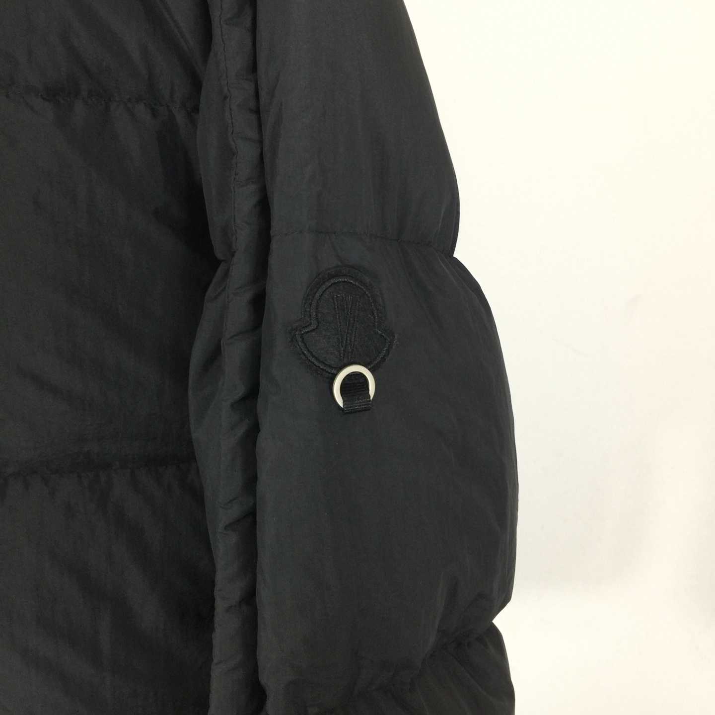 Moncler X Willow Smith Yael Down Jacket In Black - EUR FASHION