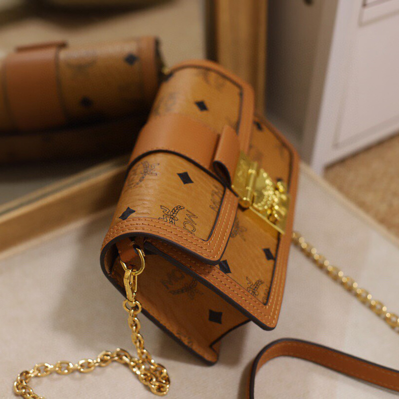 MCM Tracy Crossbody In Visetos （11x 18.5 x 5cm） - EUR FASHION