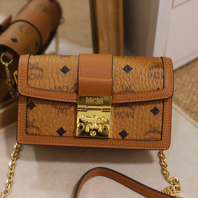 MCM Tracy Crossbody In Visetos （11x 18.5 x 5cm） - EUR FASHION