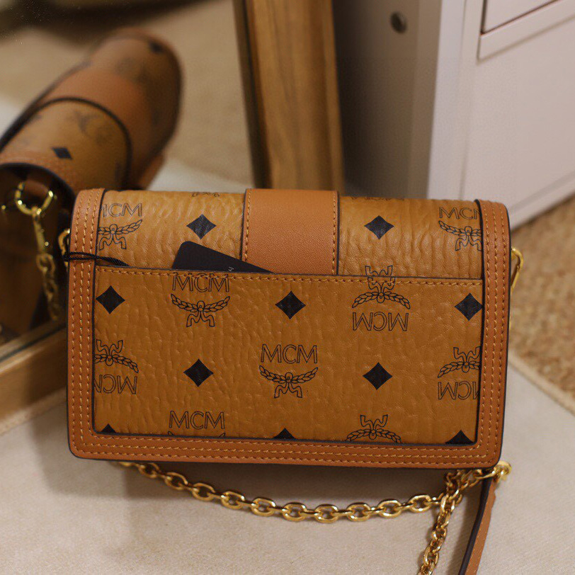 MCM Tracy Crossbody In Visetos （11x 18.5 x 5cm） - EUR FASHION