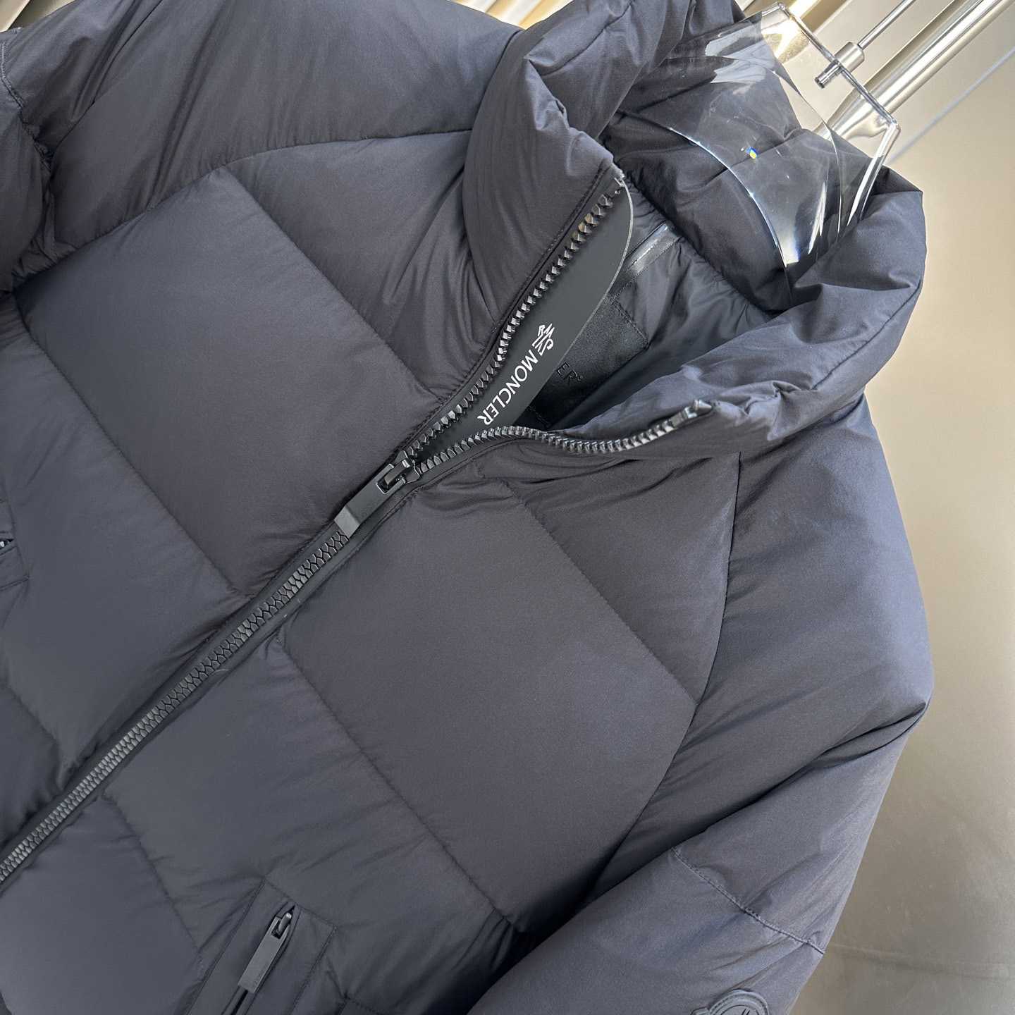 Moncler Short Down Jacket - EUR FASHION