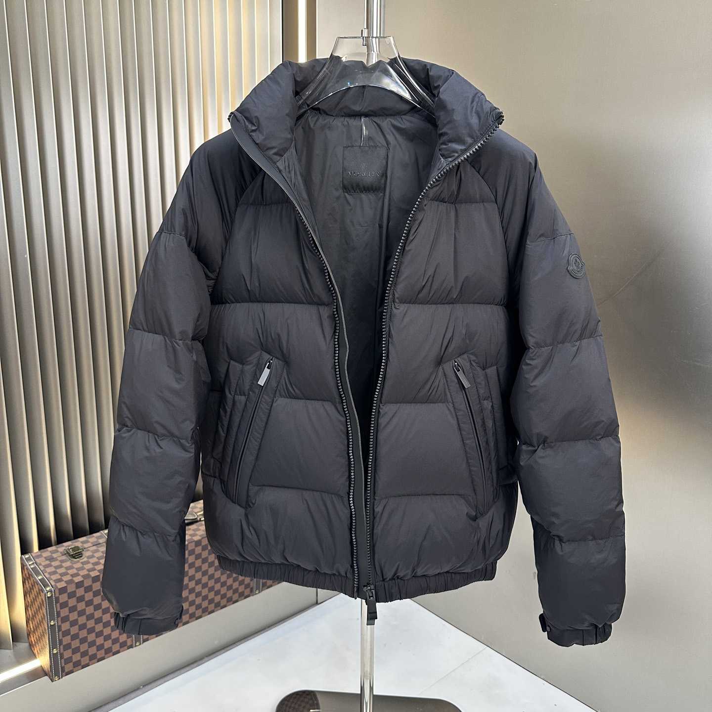 Moncler Short Down Jacket - EUR FASHION