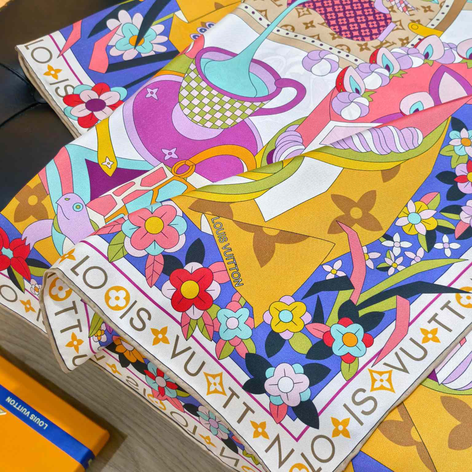 Louis Vuitton Picnic Square 90   M96463 - EUR FASHION