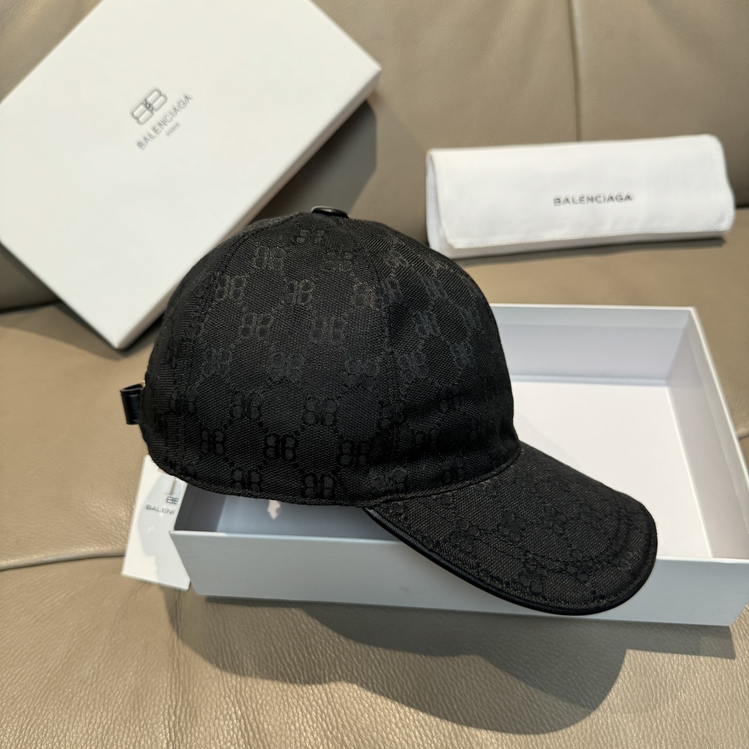 Balenciaga Cap - EUR FASHION
