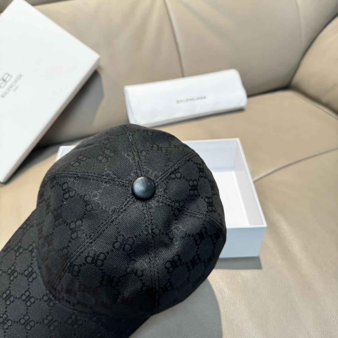 Balenciaga Cap - EUR FASHION