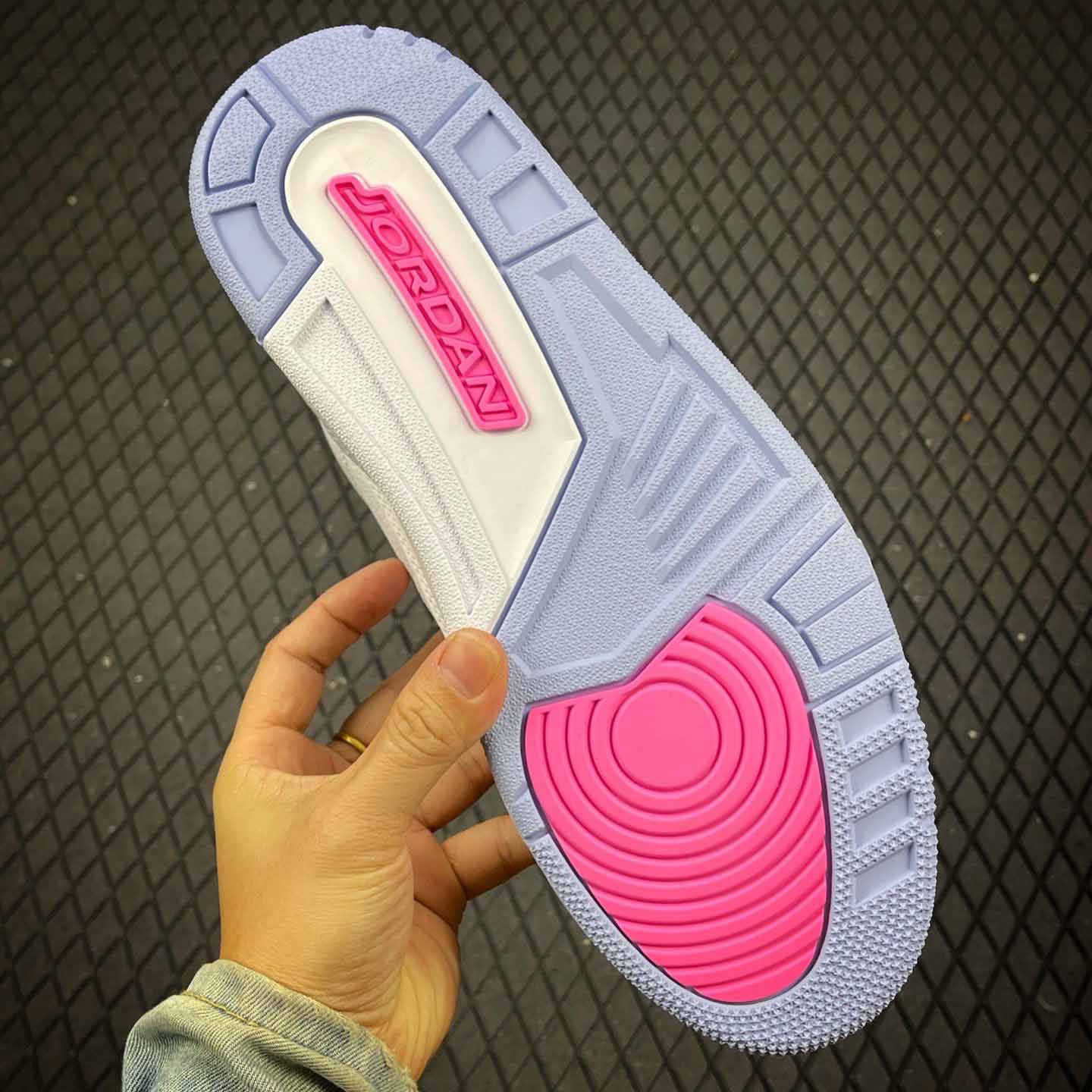 Air Jordan 3 Retro “White & Sport Blue” – HQ0784-101 - EUR FASHION