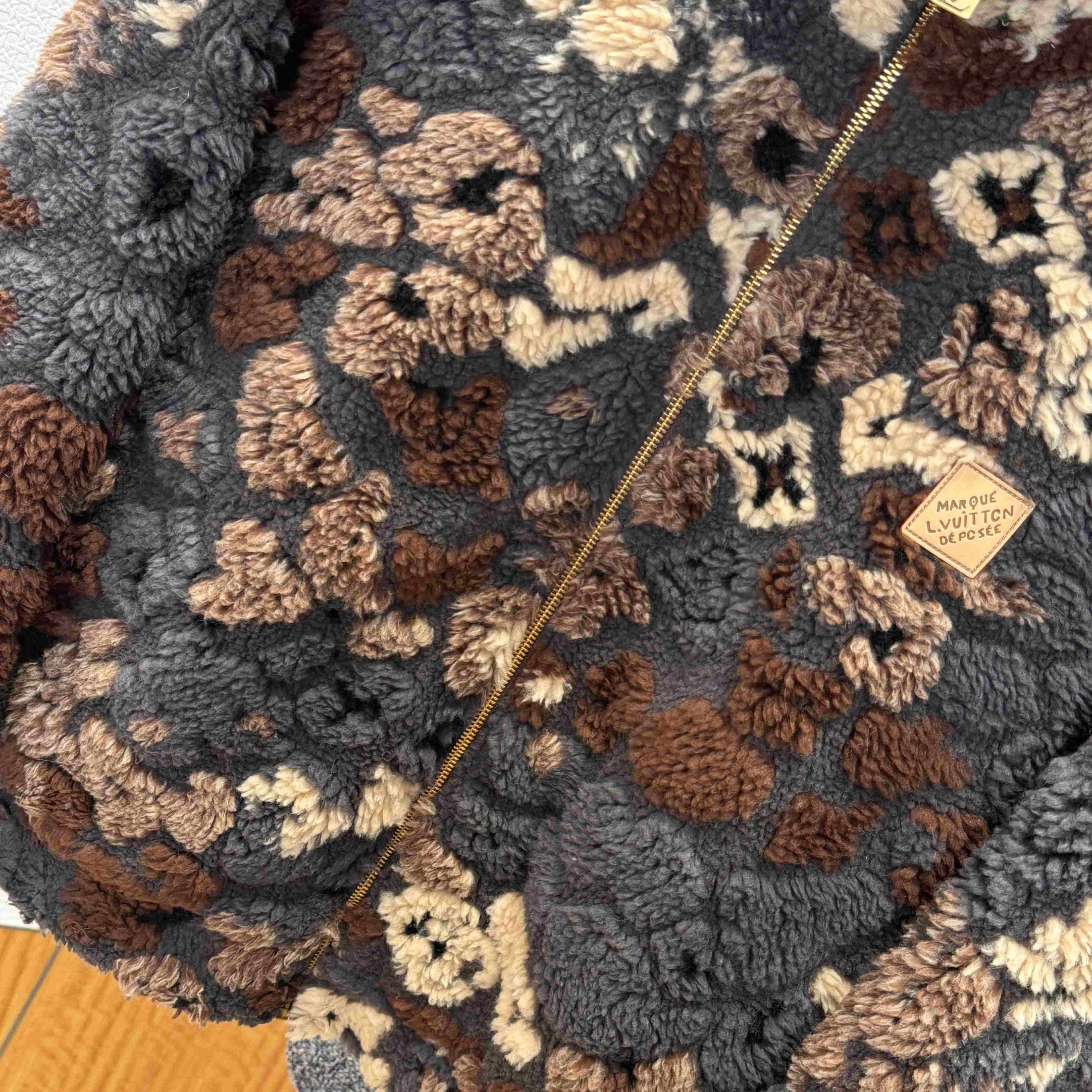 Louis Vuitton Reversible Fleece Blouson   1AIMJS - EUR FASHION