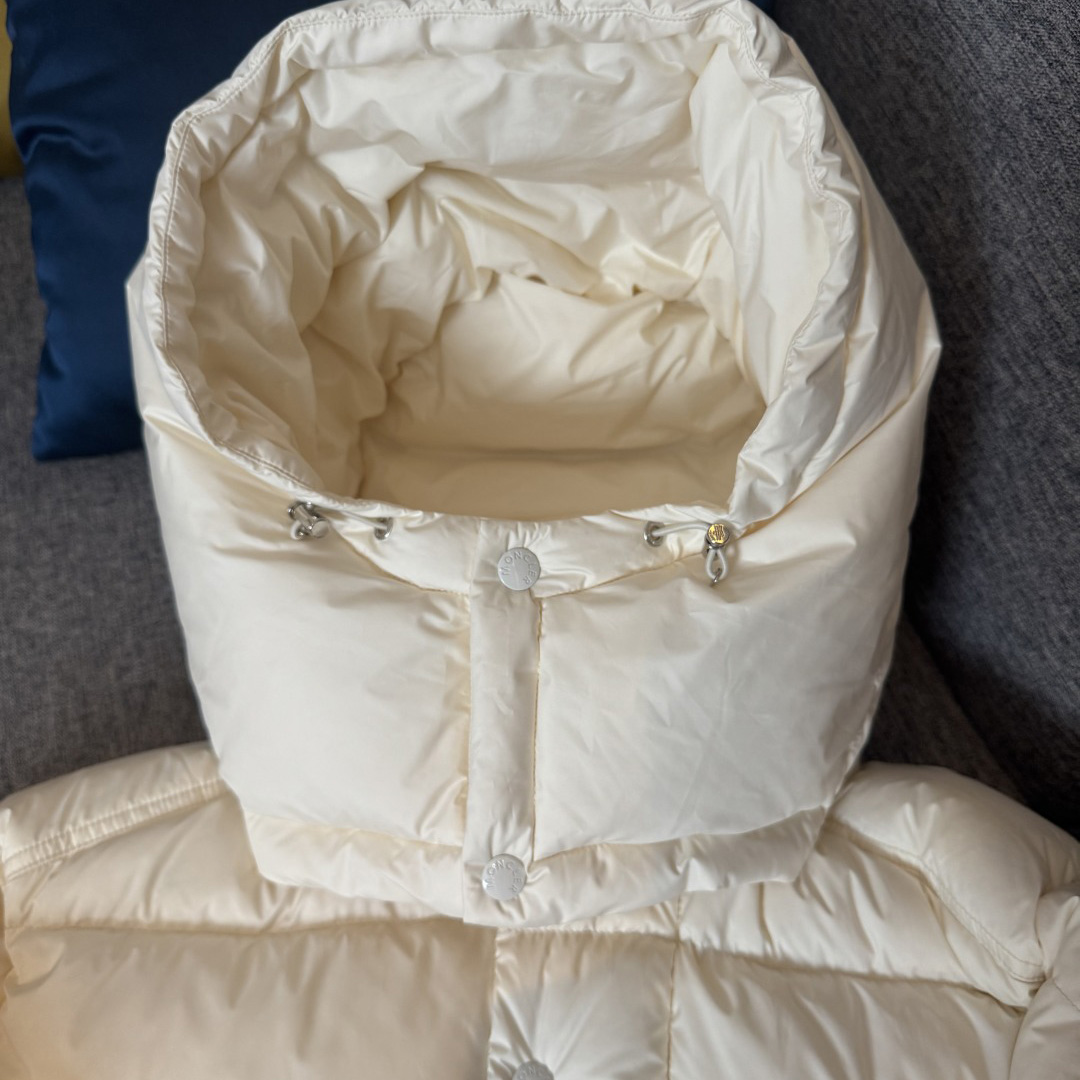 Moncler Maya 70 Hooded Short Down Jacket - EUR FASHION