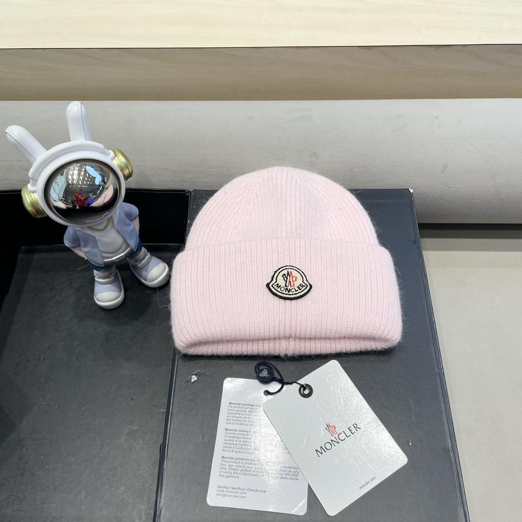Moncler Beanie  - EUR FASHION