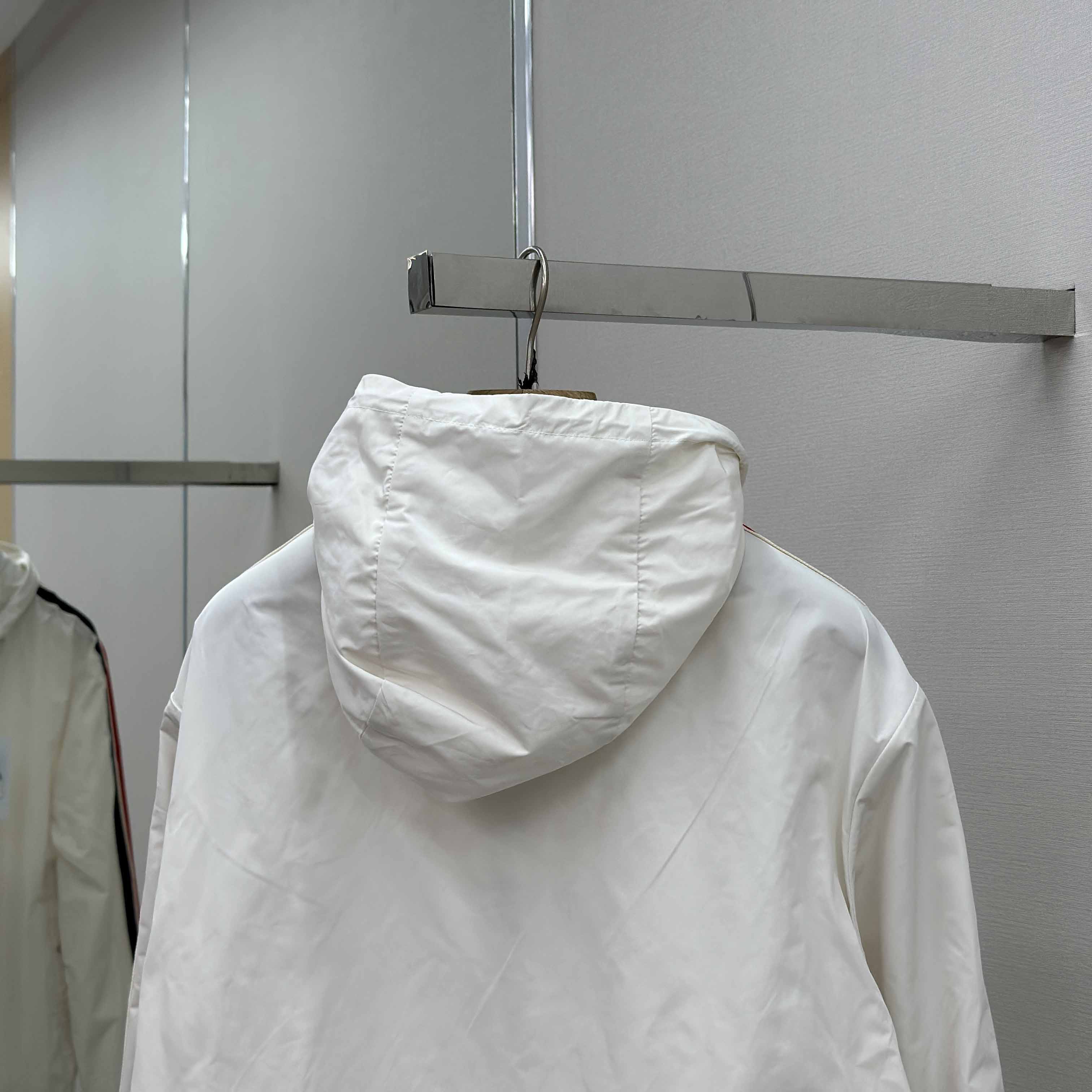 Moncler Olan Jacket - EUR FASHION