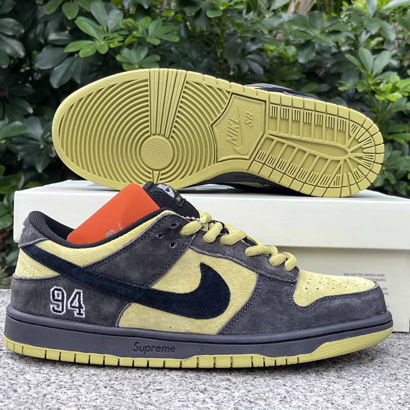 Supreme x Nike SB Dunk Low   HQ8487-300 - EUR FASHION