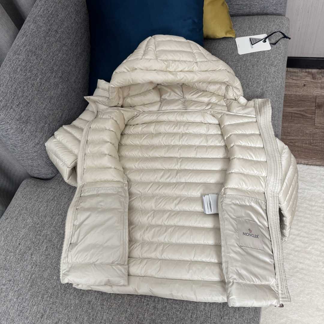 Moncler Ige Hooded Short Down Jacket - EUR FASHION