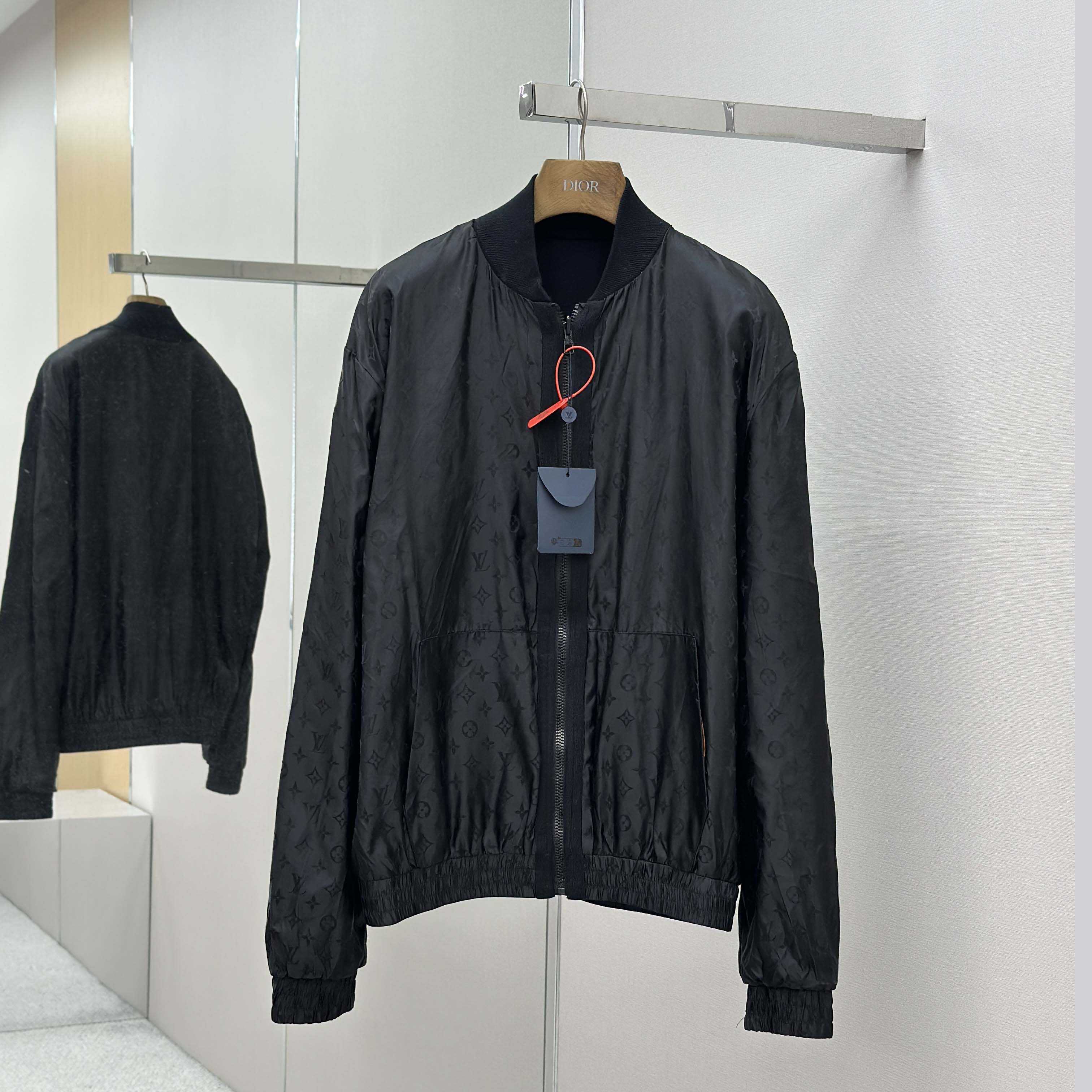 Louis Vuitton Monogram Reversible Light Bomber   1AGMFK - EUR FASHION