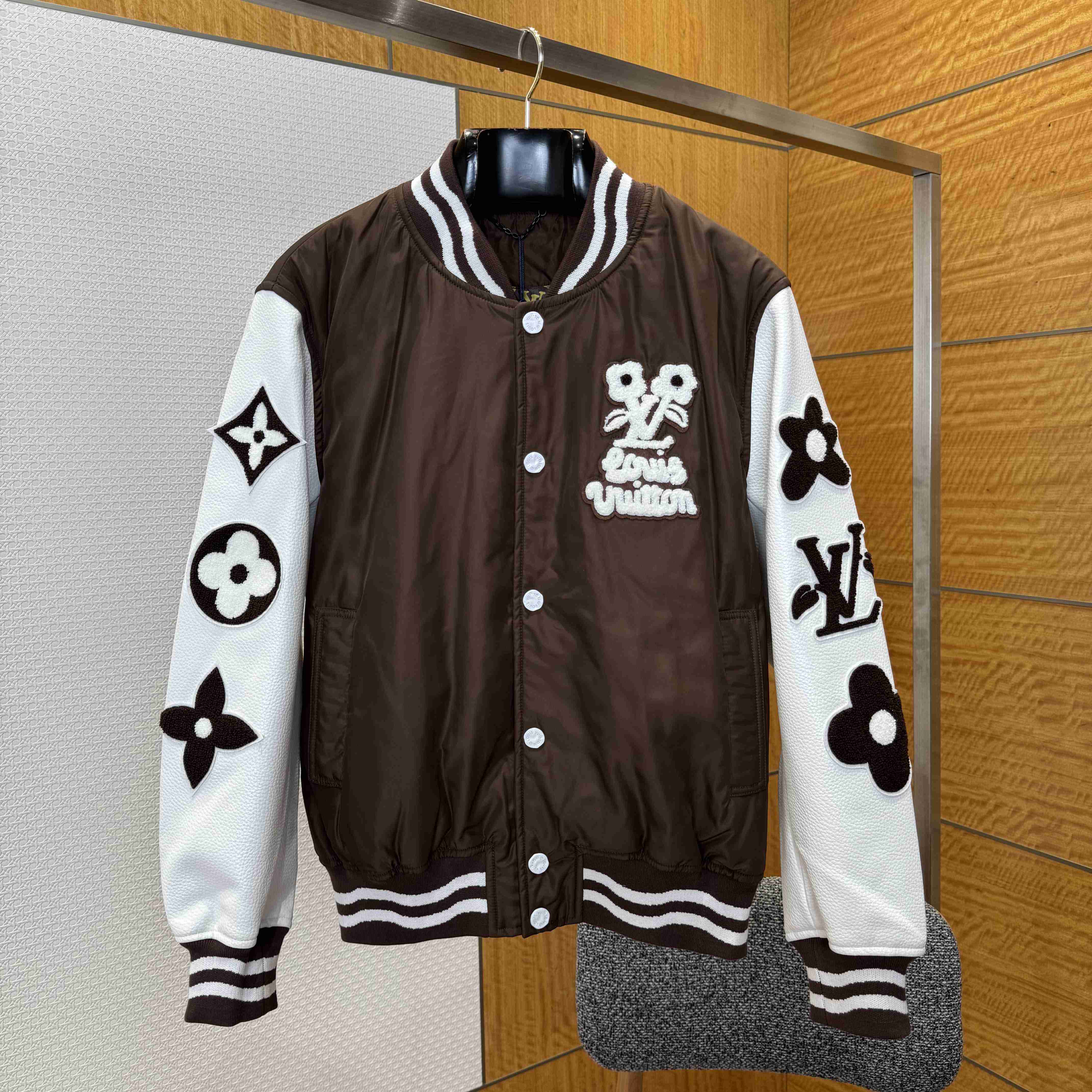 Louis Vuitton Embroidered Varsity Jacket   1AFPWQ - EUR FASHION