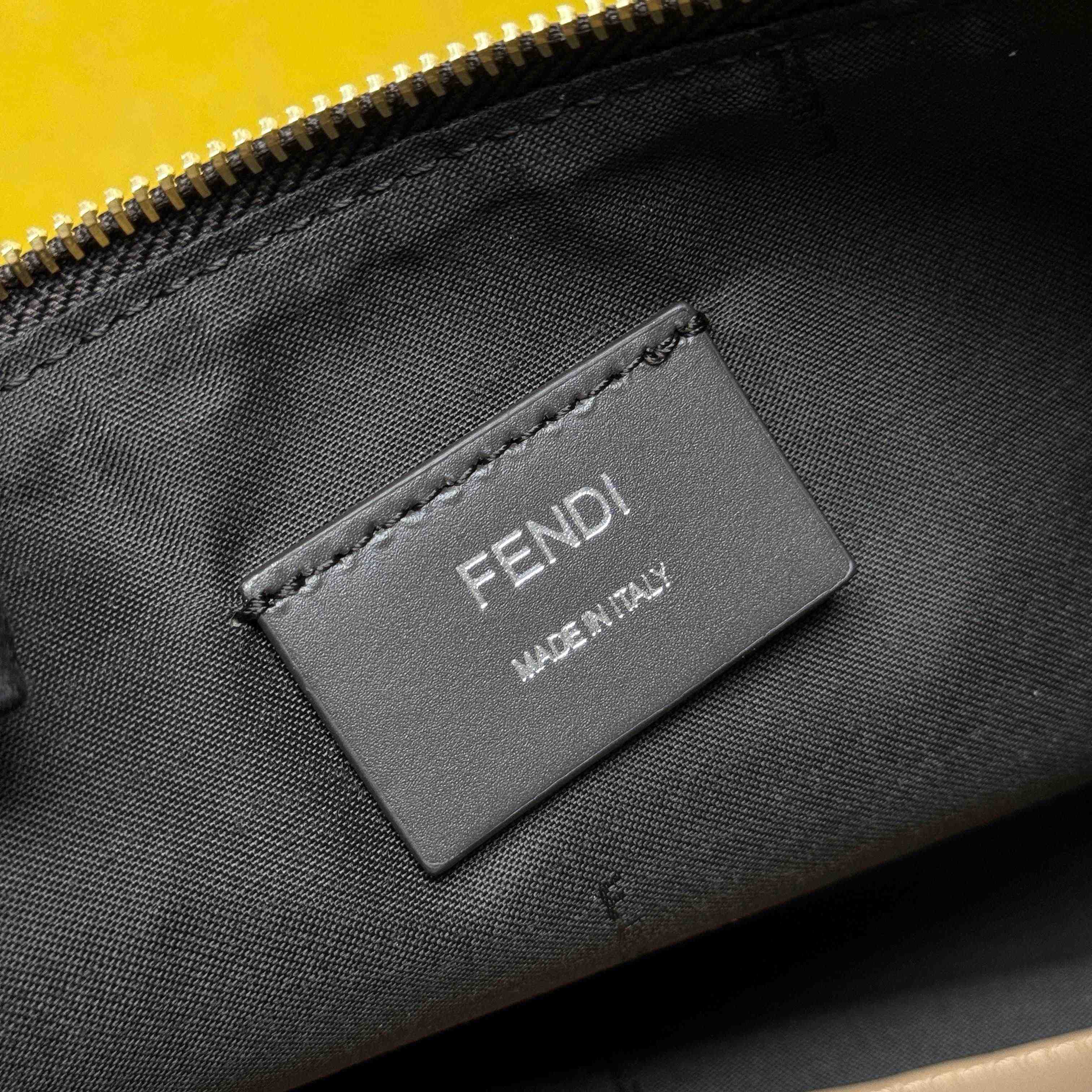 Fendi Flat Baguette Pouch Medium - EUR FASHION