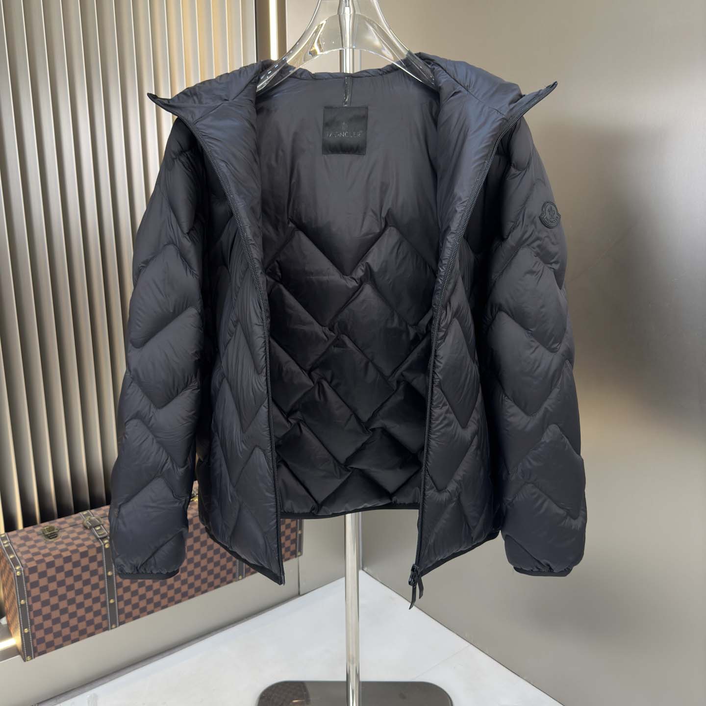 Moncler Bimont Hooded Wave-Quilted Short Down Jacket - EUR FASHION