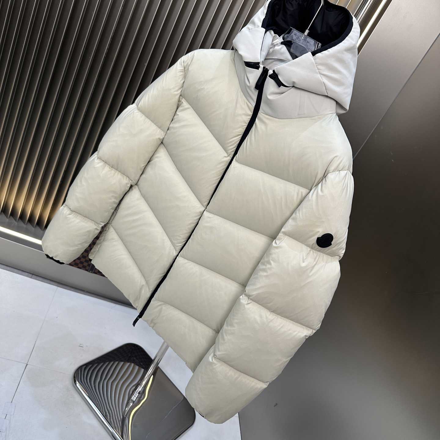 Moncler Forez Hooded Short Down Jacket - EUR FASHION