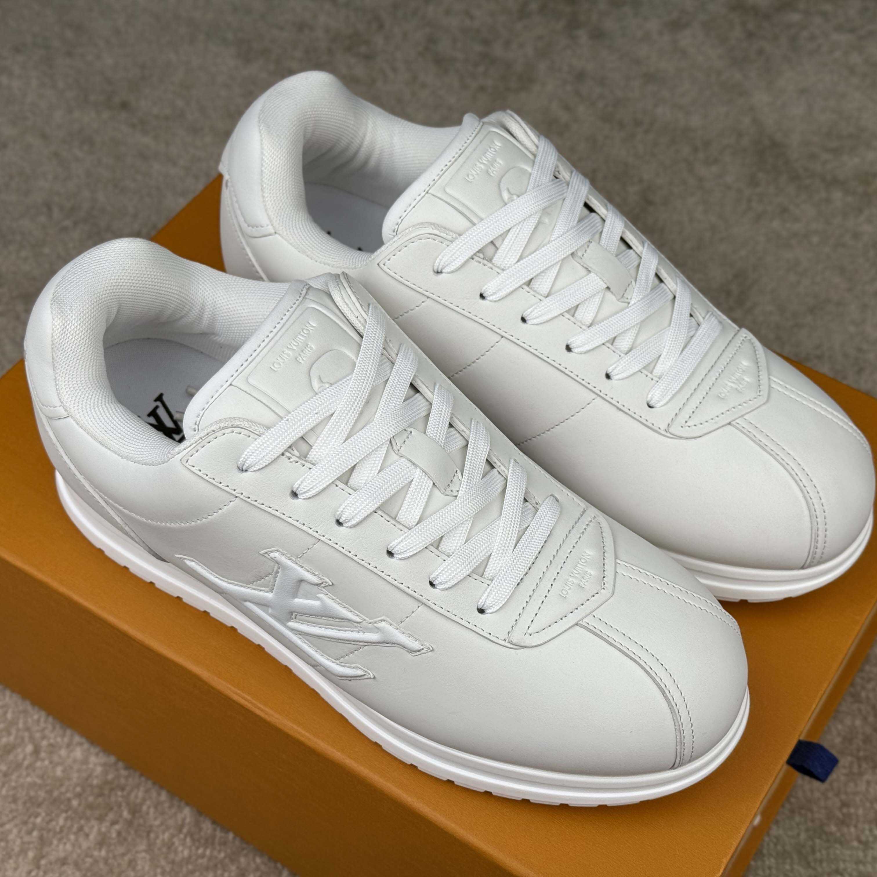 Louis Vuitton LV BUTTERSOFT Sneaker    1AIKDO - EUR FASHION