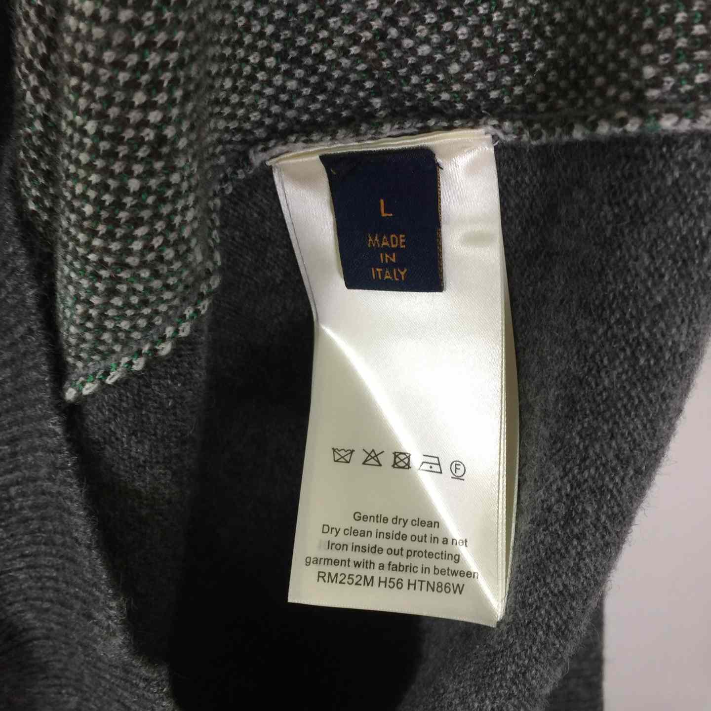 Louis Vuitton Argyle Crewneck    1AIMCJ - EUR FASHION