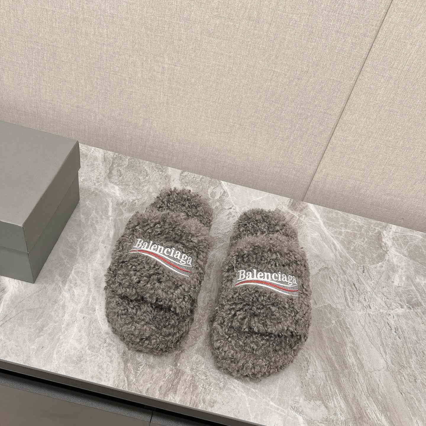 Balenciaga Furry Slide Sandals - EUR FASHION