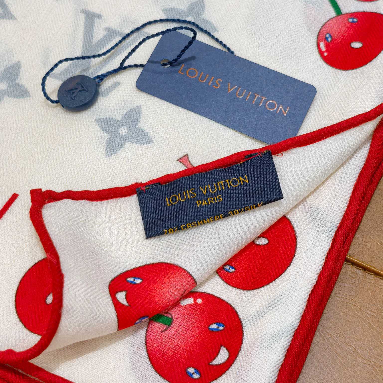 Louis Vuitton LV x TM Monogram Shawl   140*140cm - EUR FASHION