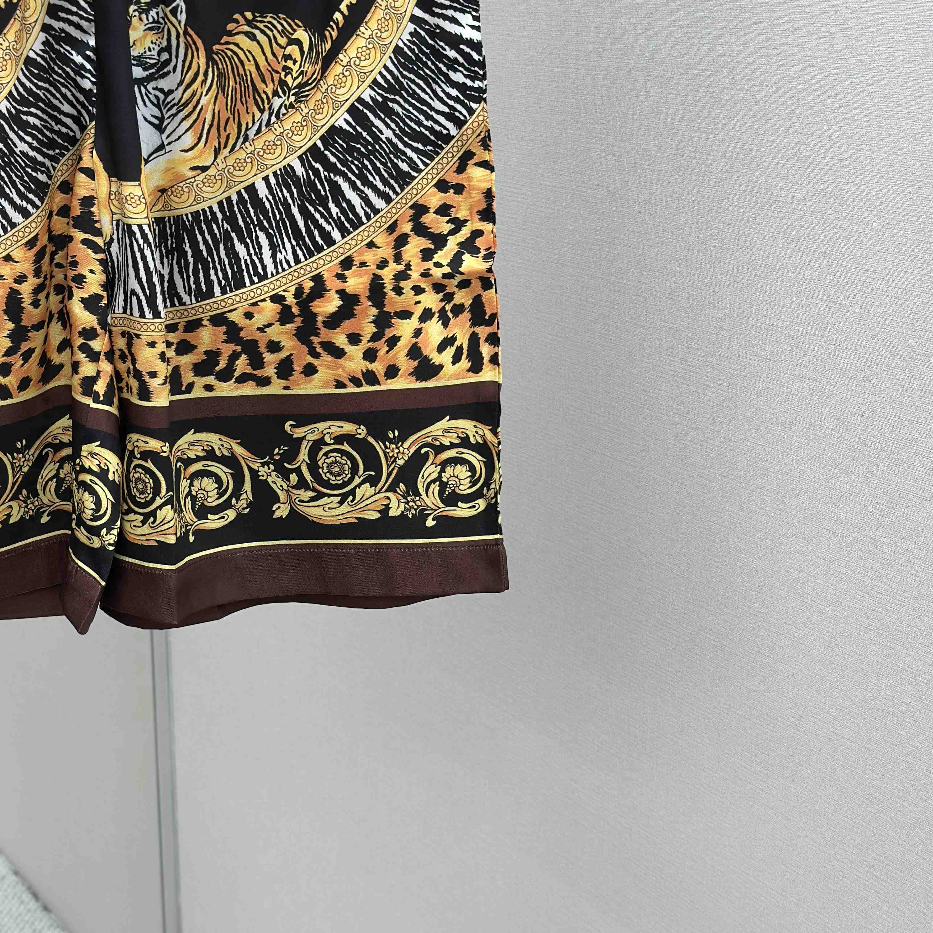 Versace Wild Cats Silk Shirt & Shorts - EUR FASHION