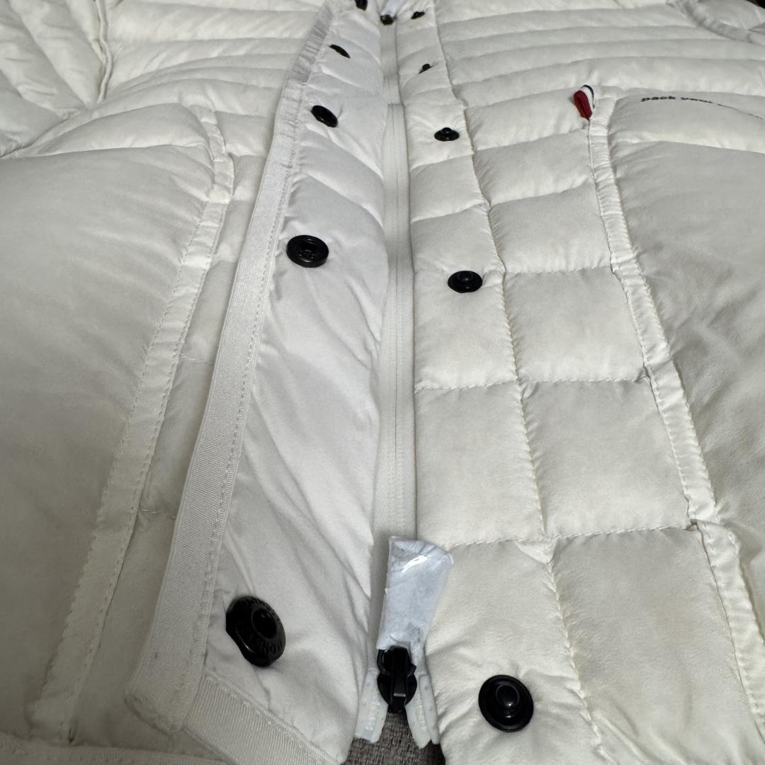 Moncler Grenoble Quilted Puffer Jacket   2519 - EUR FASHION