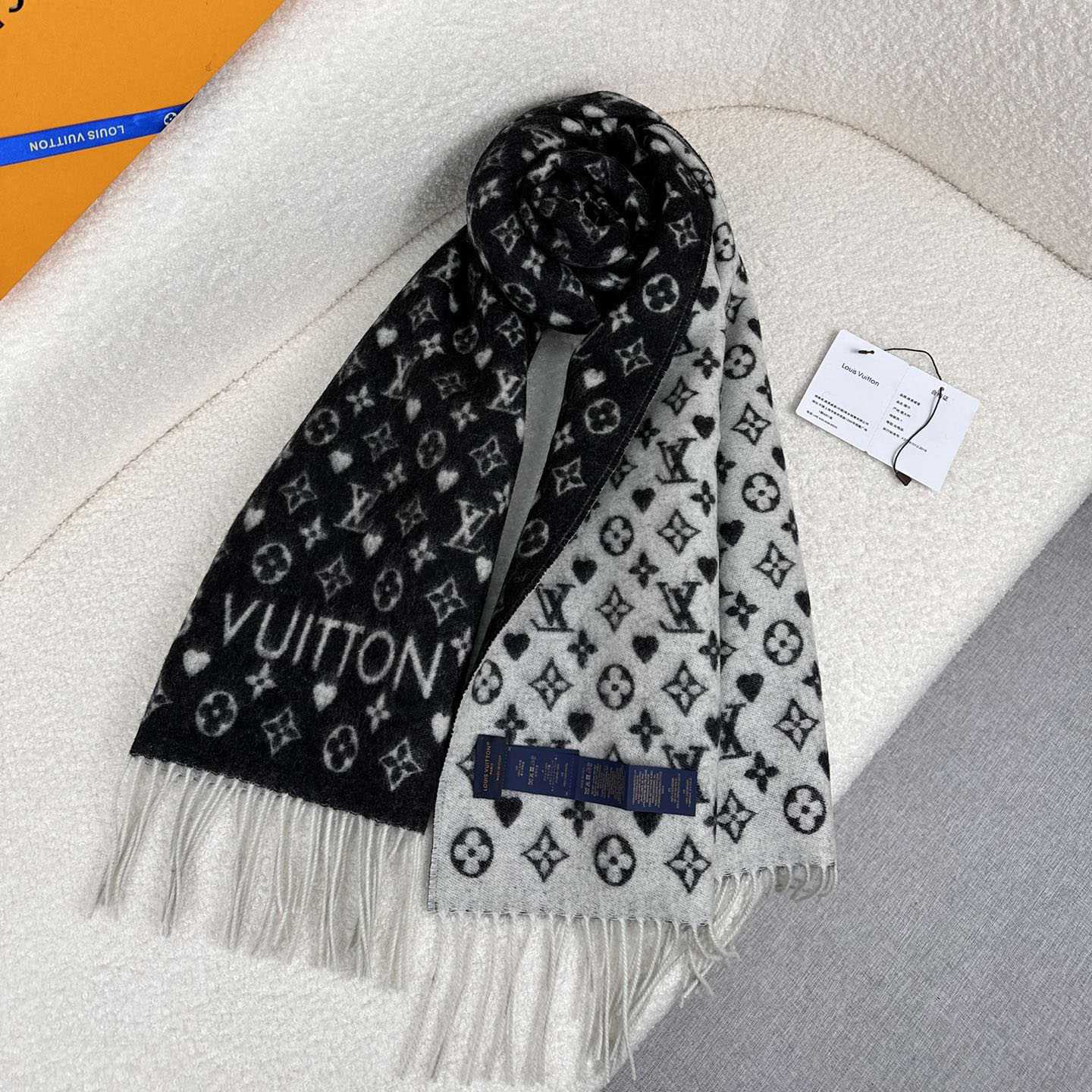 Louis Vuitton Game On Scarf   45*180cm - EUR FASHION
