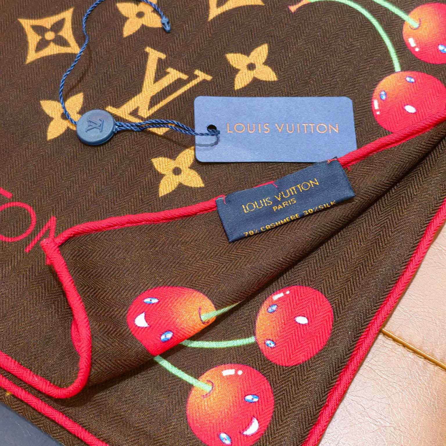 Louis Vuitton LV x TM Monogram Shawl   140*140cm - EUR FASHION