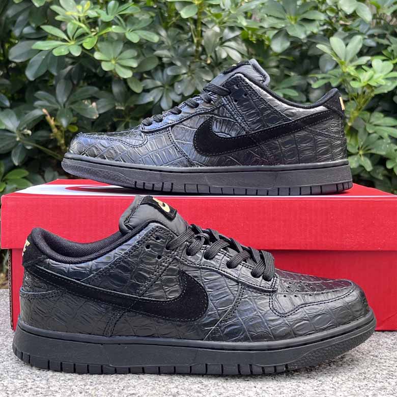 Nike Dunk SB Low    HV4388-001  - EUR FASHION