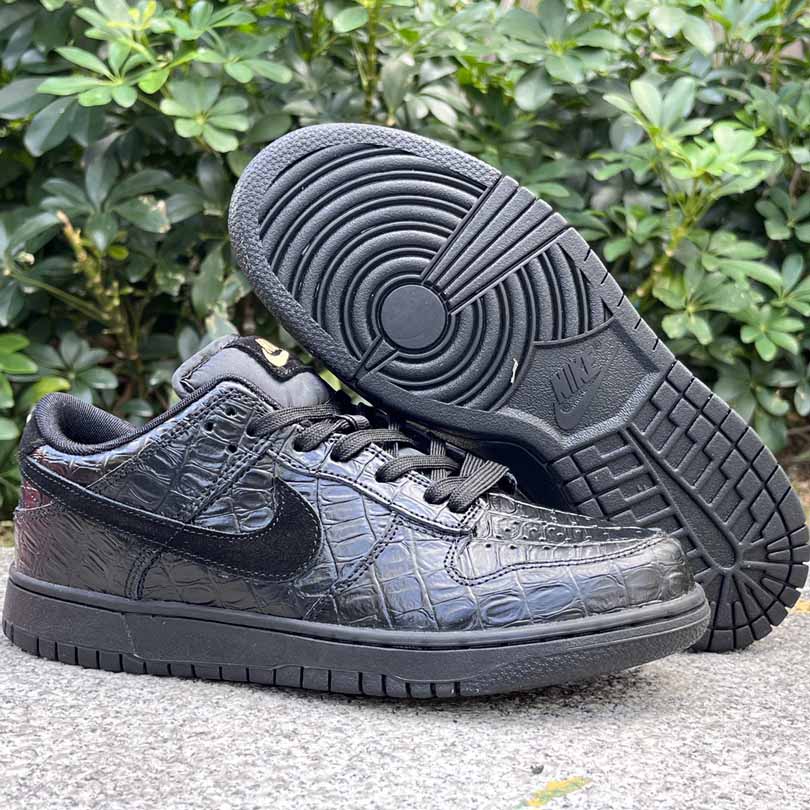 Nike Dunk SB Low    HV4388-001  - EUR FASHION