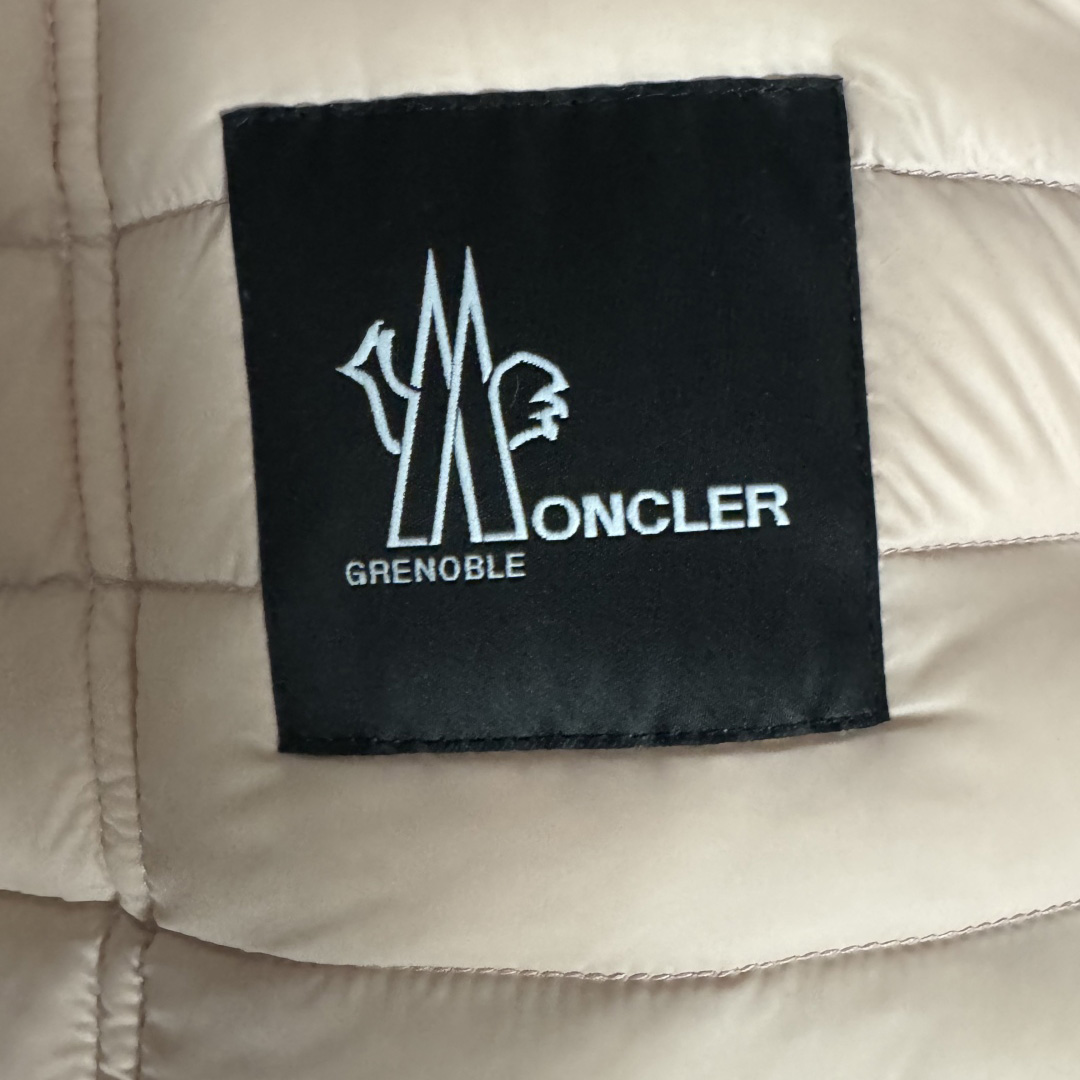 Moncler Grenoble Quilted Puffer Jacket   2519 - EUR FASHION
