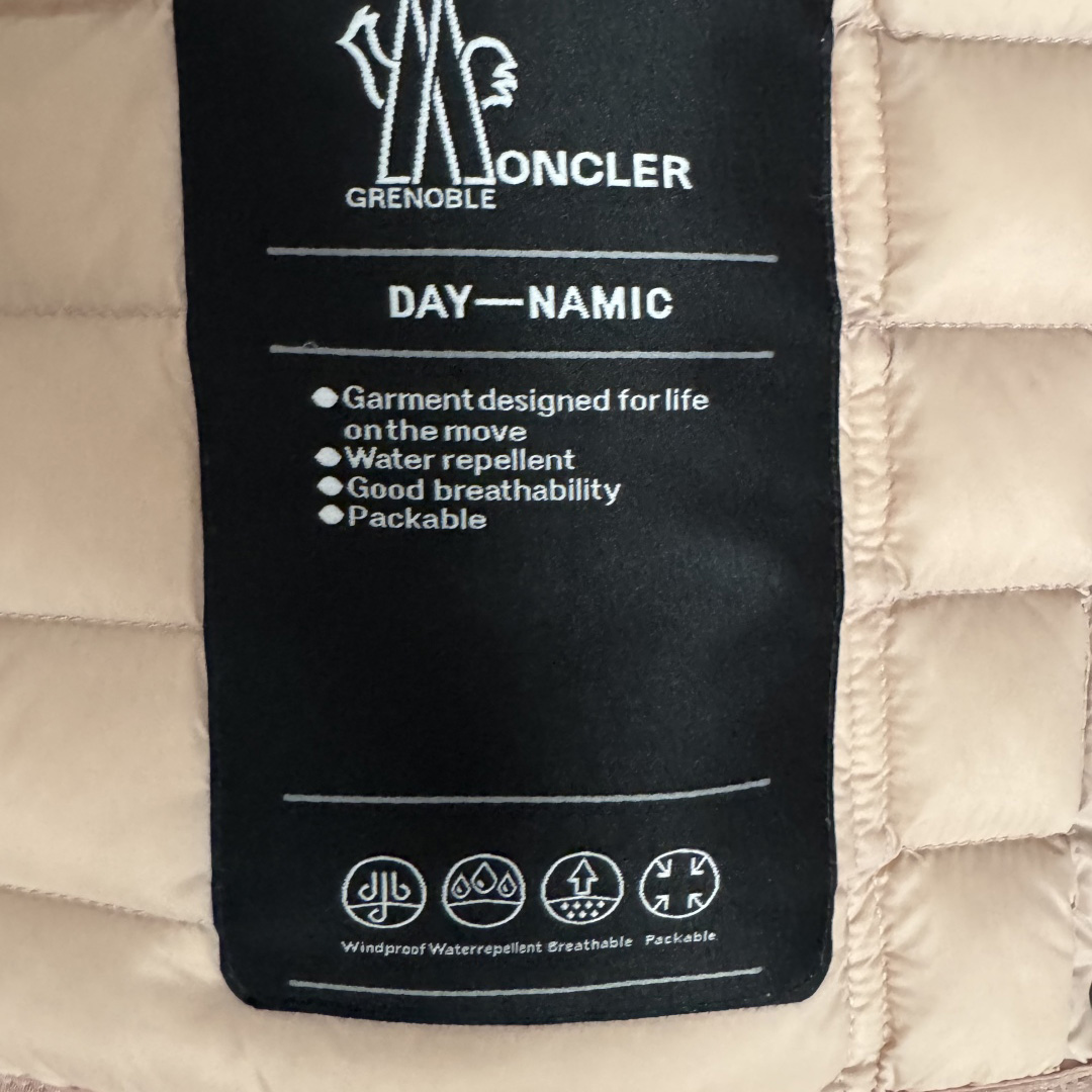 Moncler Grenoble Quilted Puffer Jacket   2519 - EUR FASHION