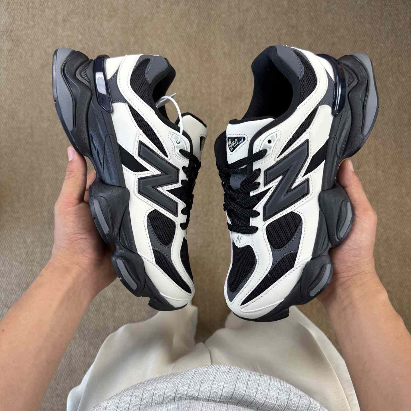 New Balance NB9060 Sneakers   U9060ZBS - EUR FASHION