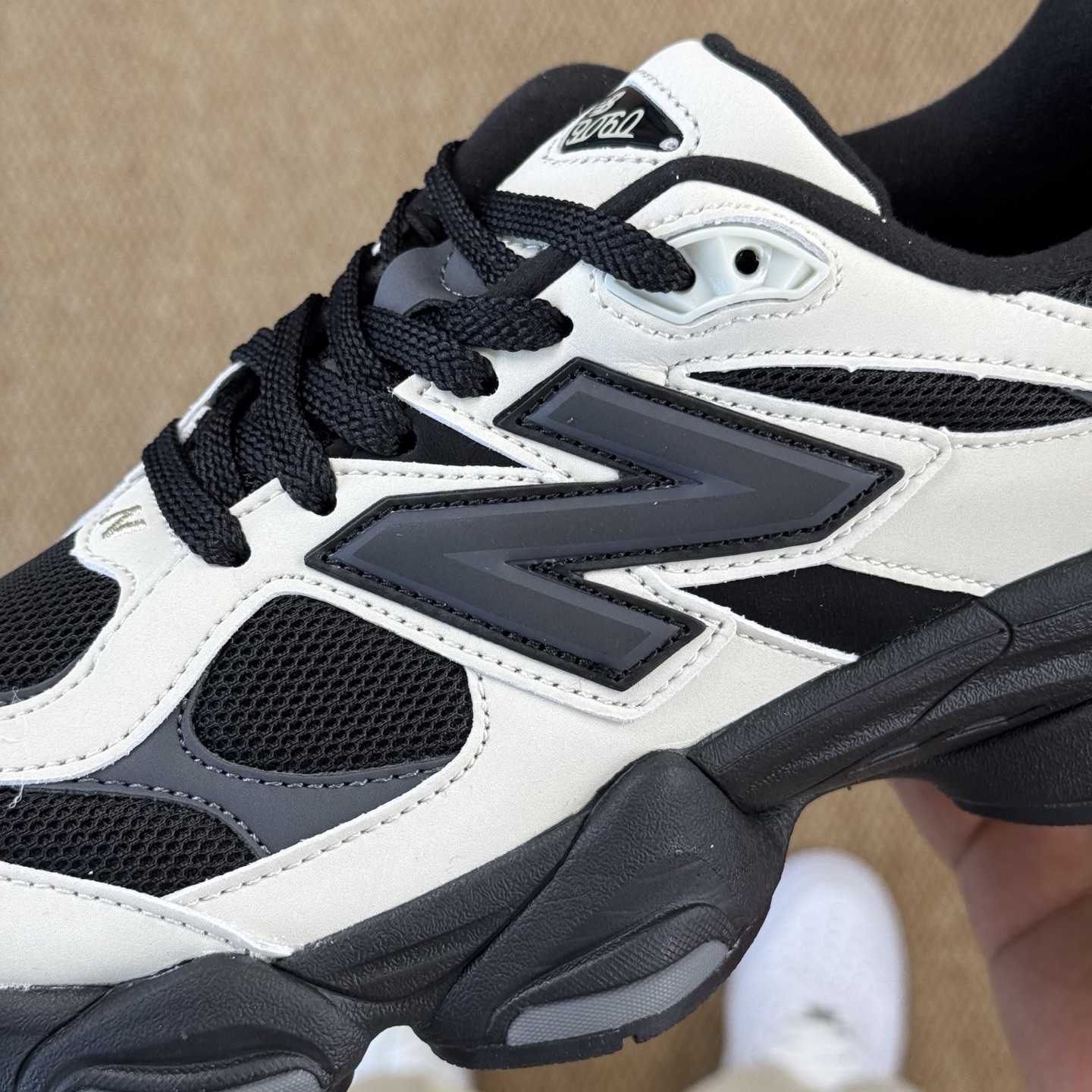 New Balance NB9060 Sneakers   U9060ZBS - EUR FASHION